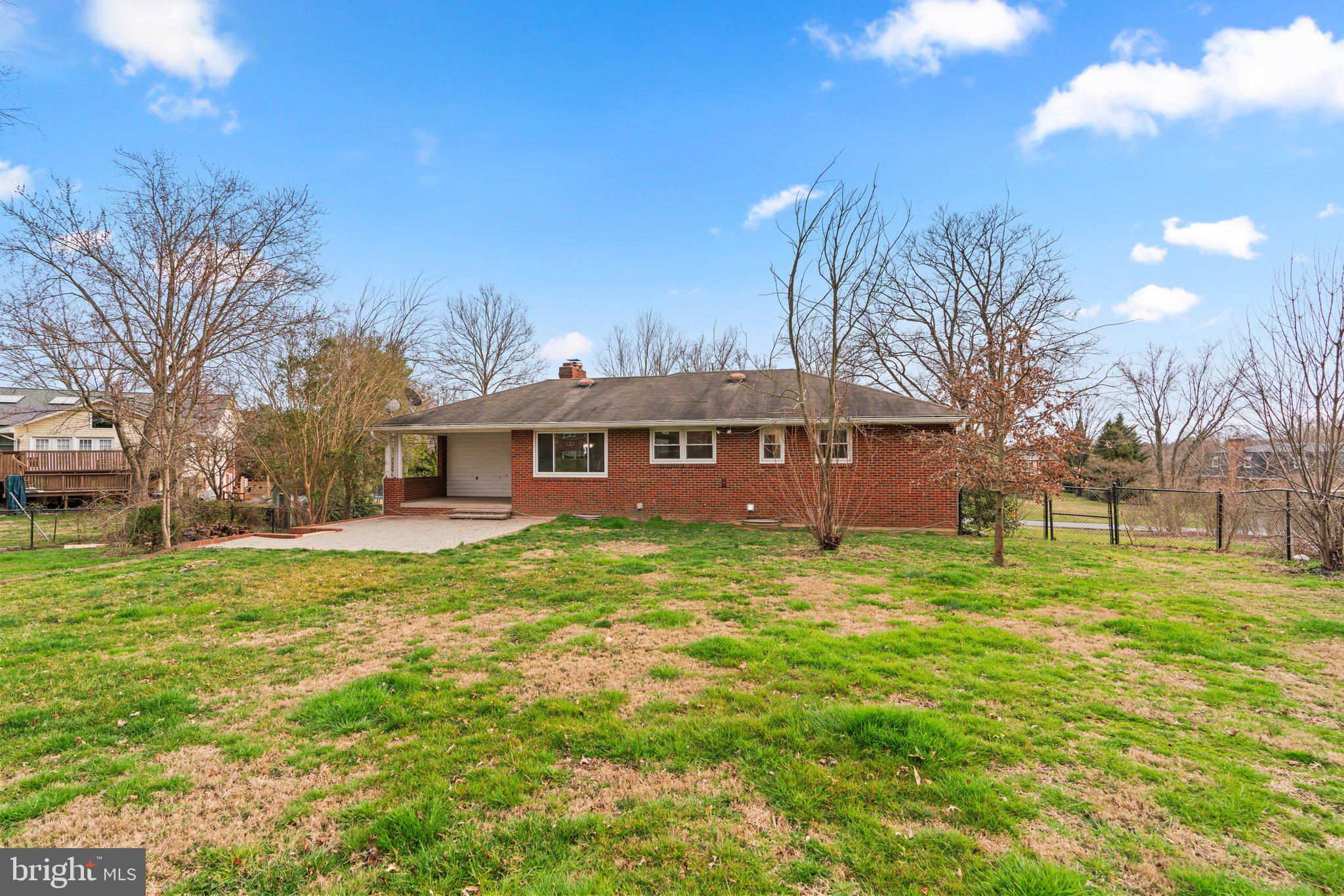 CLEMENS CROSSING - Residential