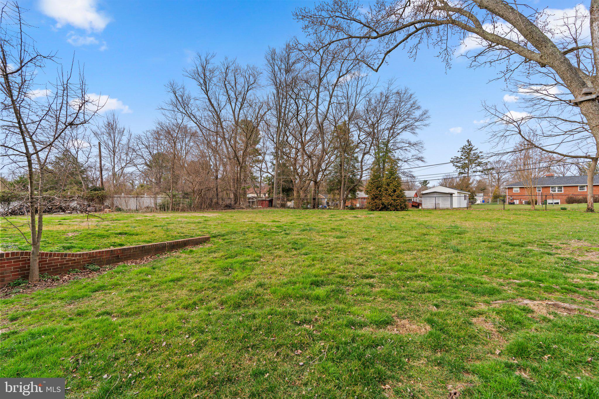 CLEMENS CROSSING - Residential