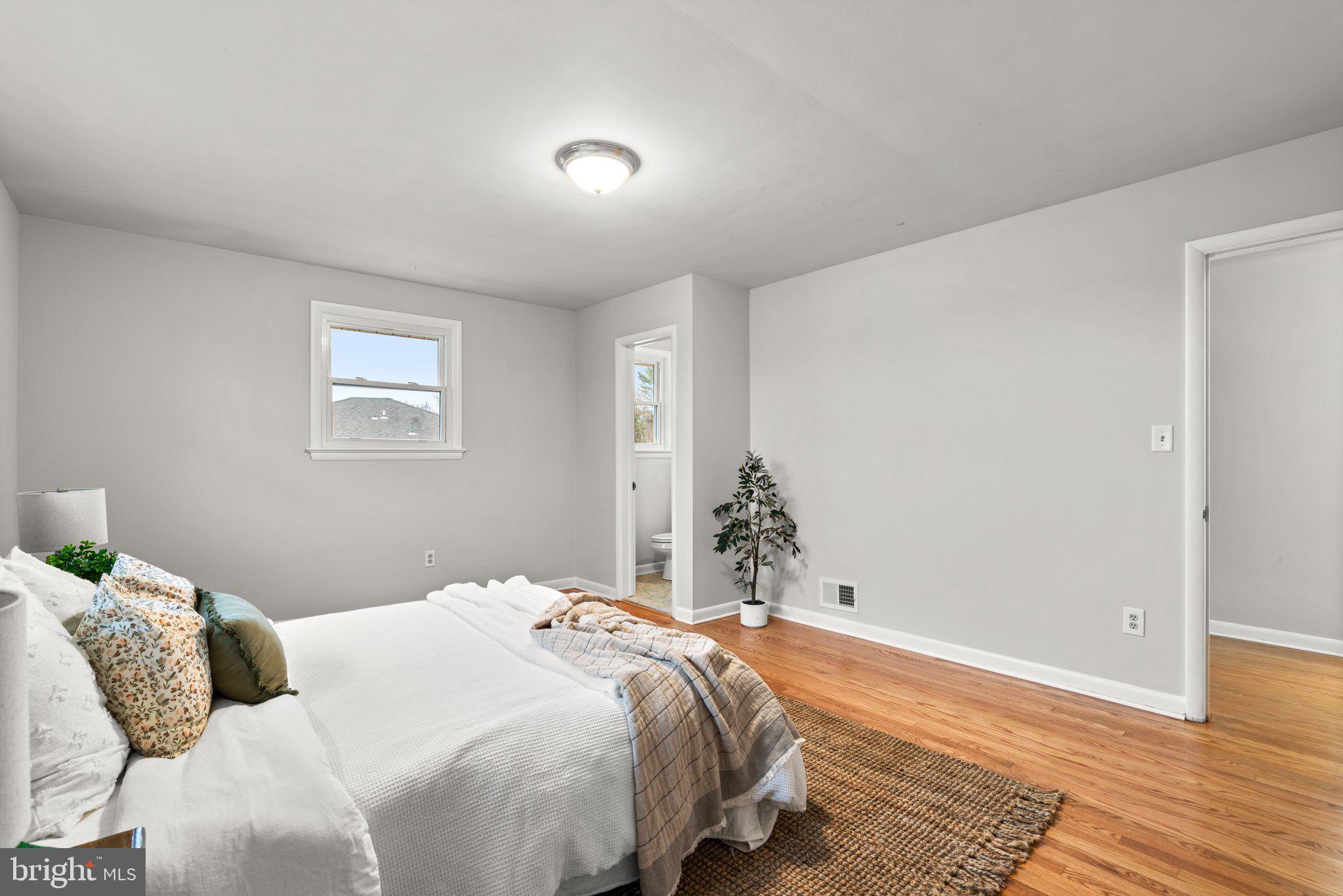 CLEMENS CROSSING - Residential