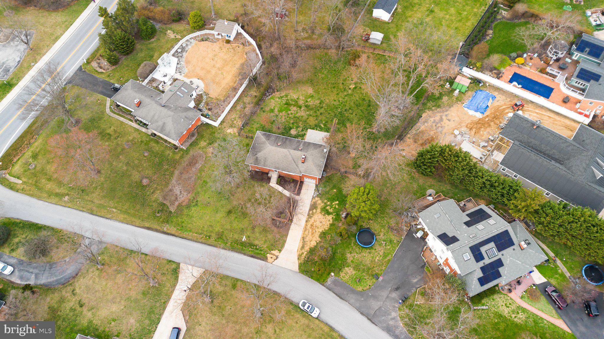 CLEMENS CROSSING - Residential