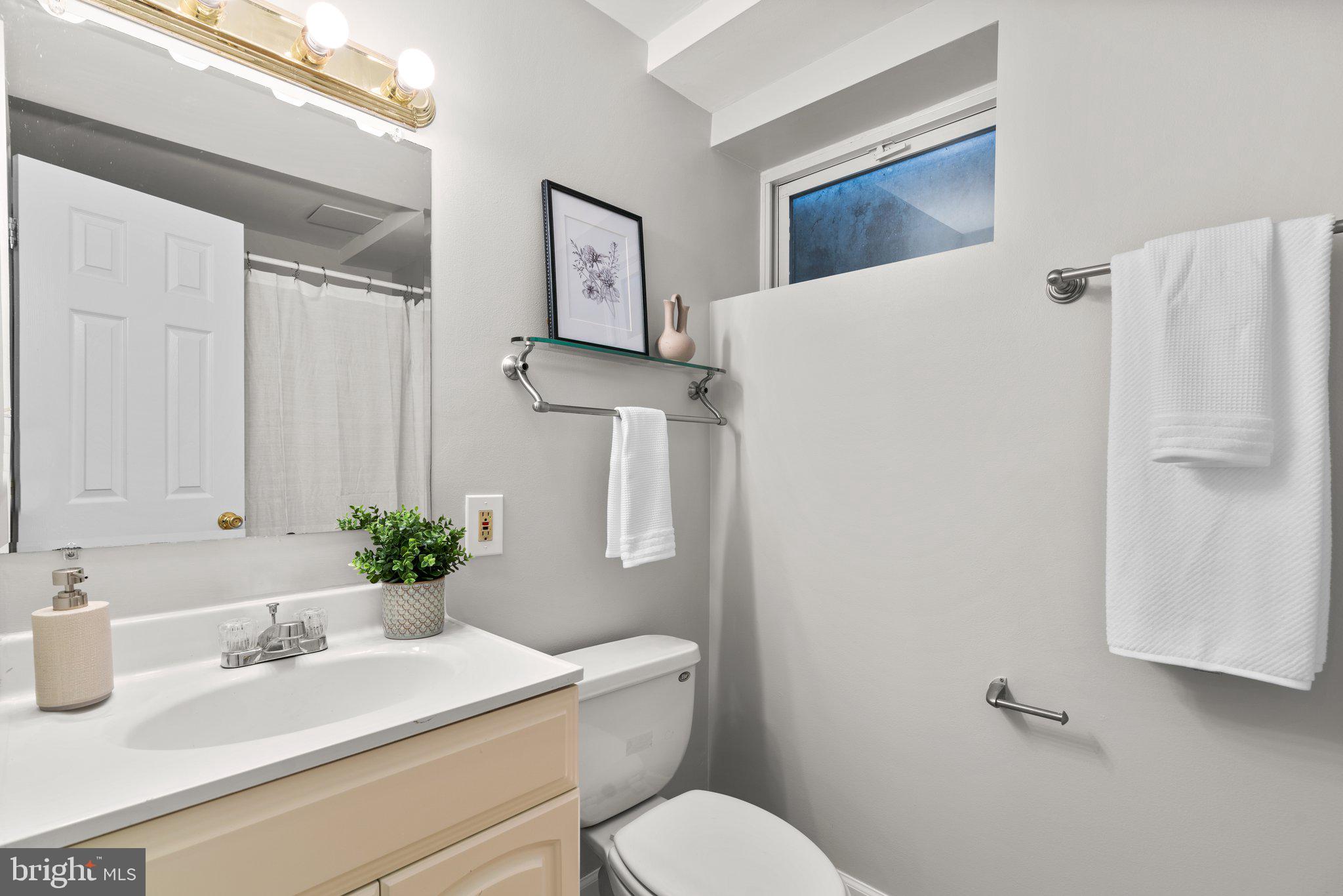 CLEMENS CROSSING - Residential