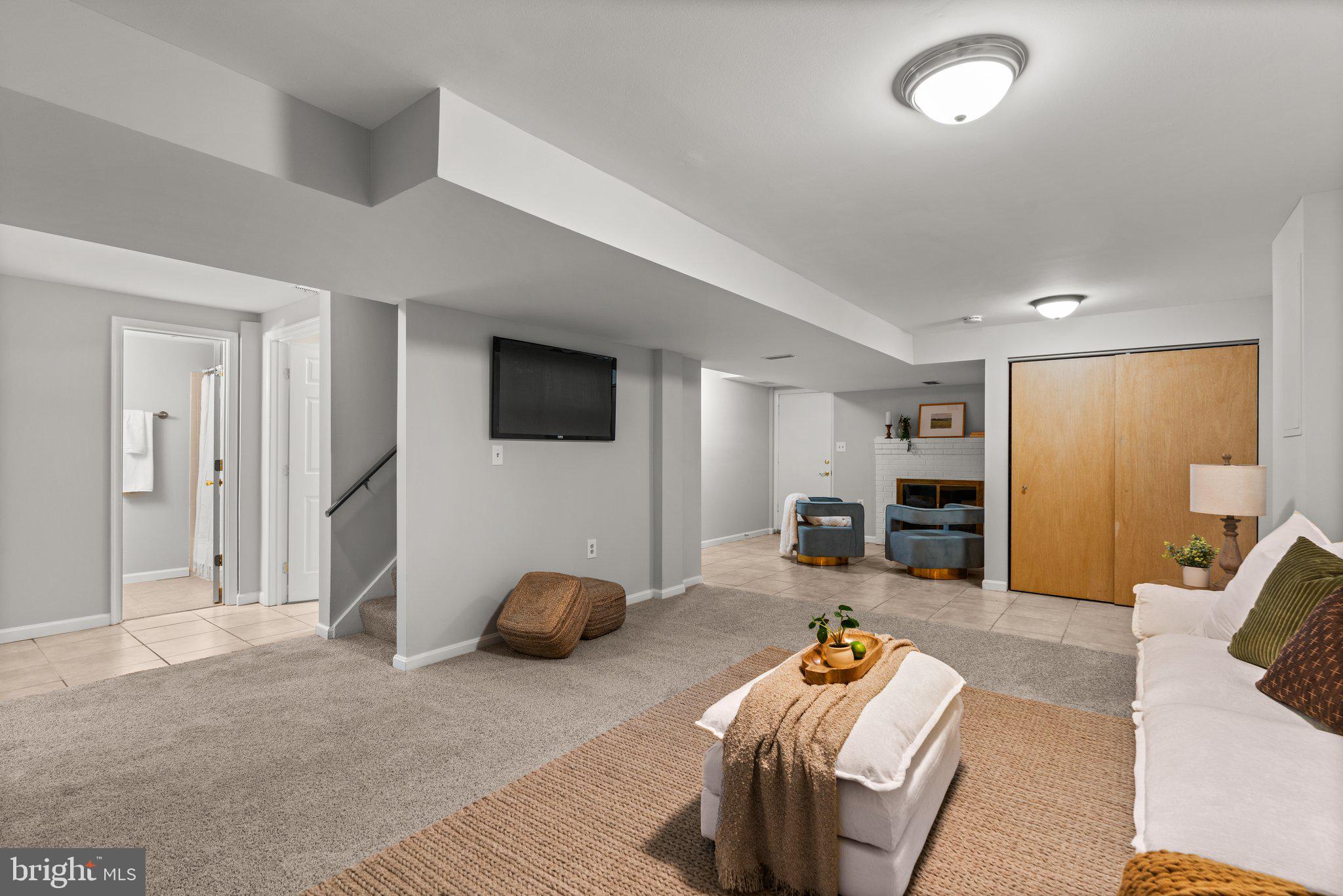 CLEMENS CROSSING - Residential