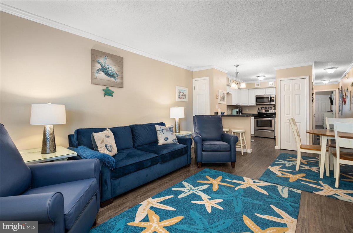 1206 SAINT LOUIS AVENUE 2