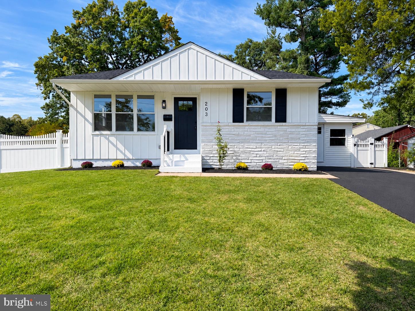 203 N CUMMINGS AVENUE