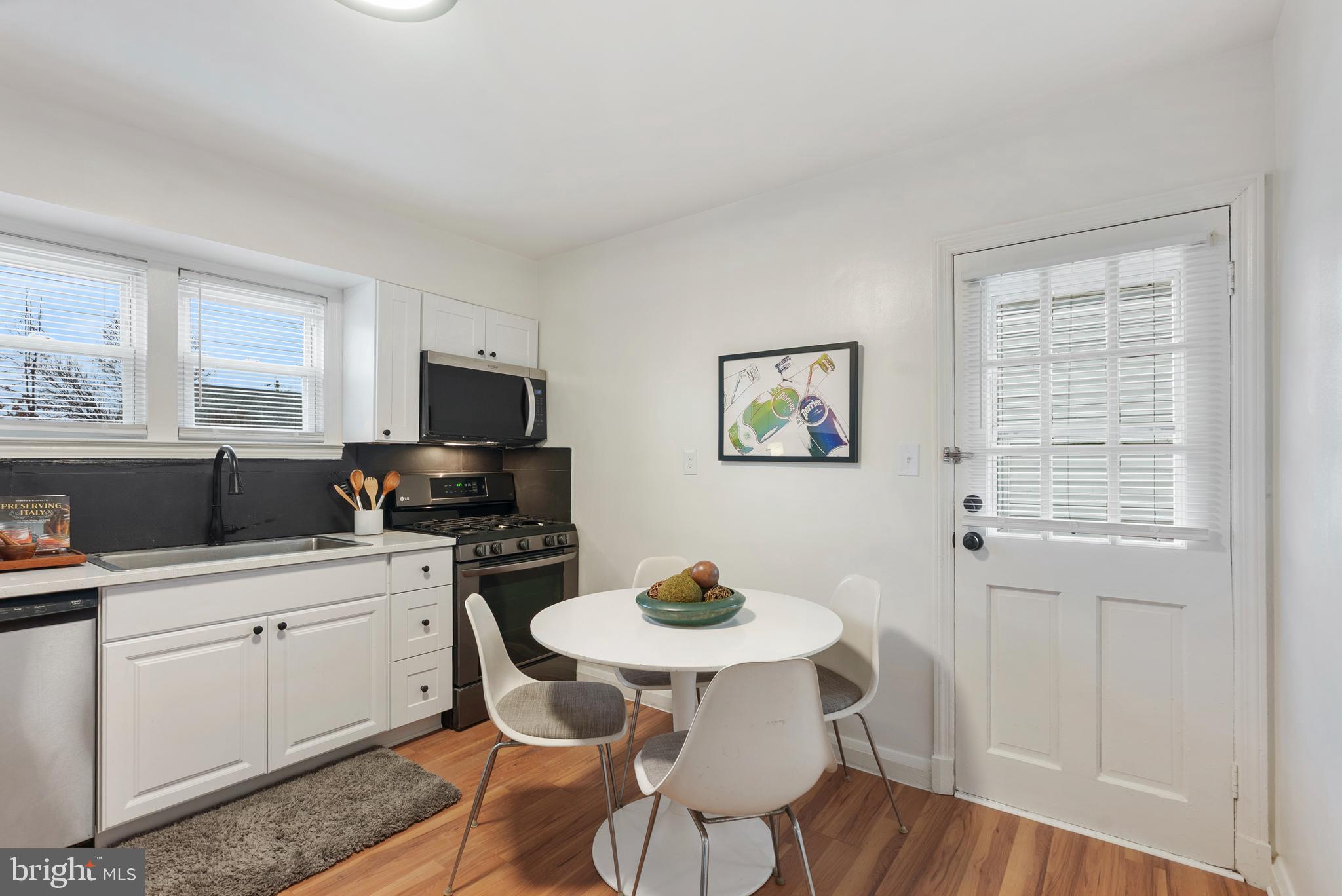 PARKVILLE SUMMIT - Residential