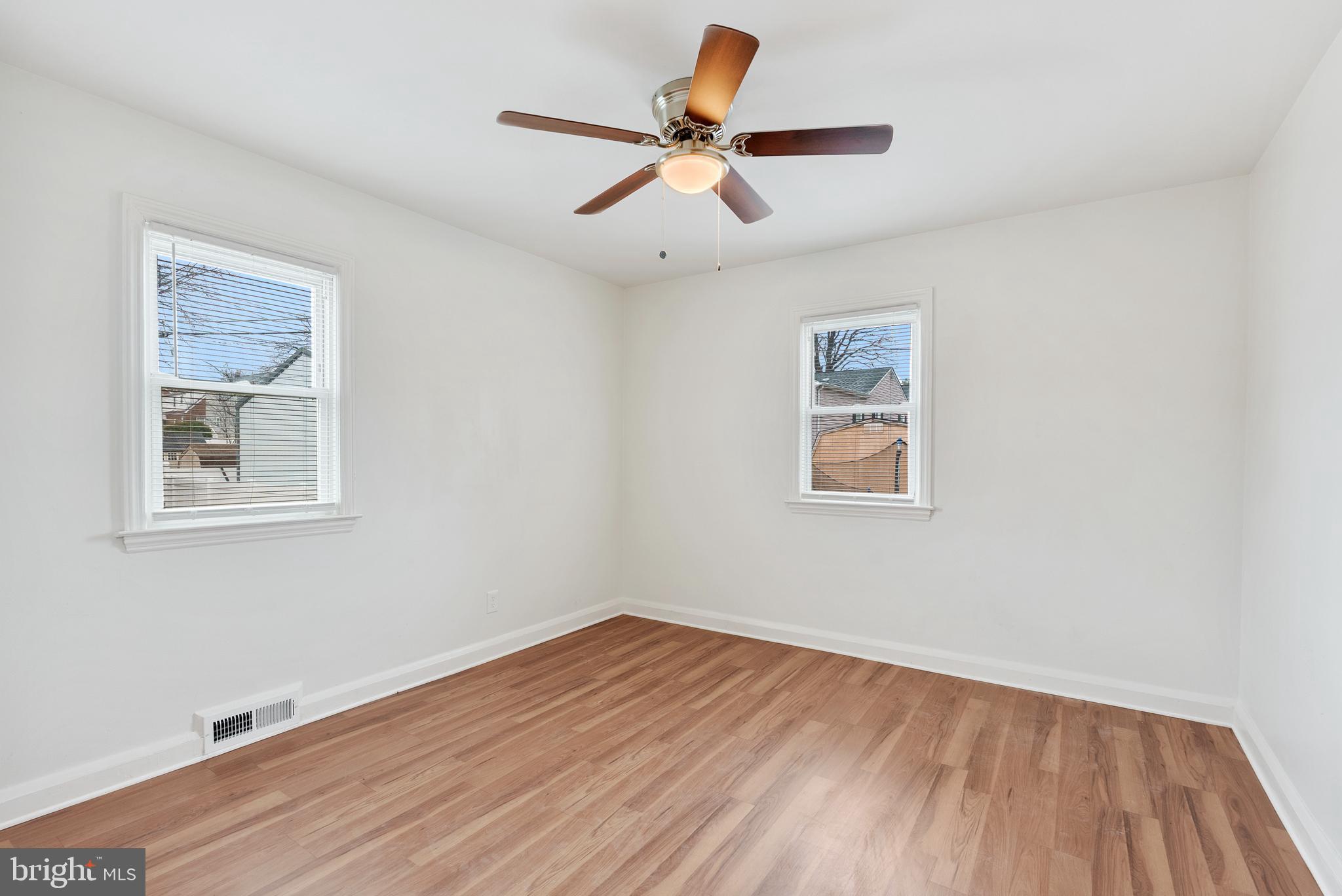 PARKVILLE SUMMIT - Residential