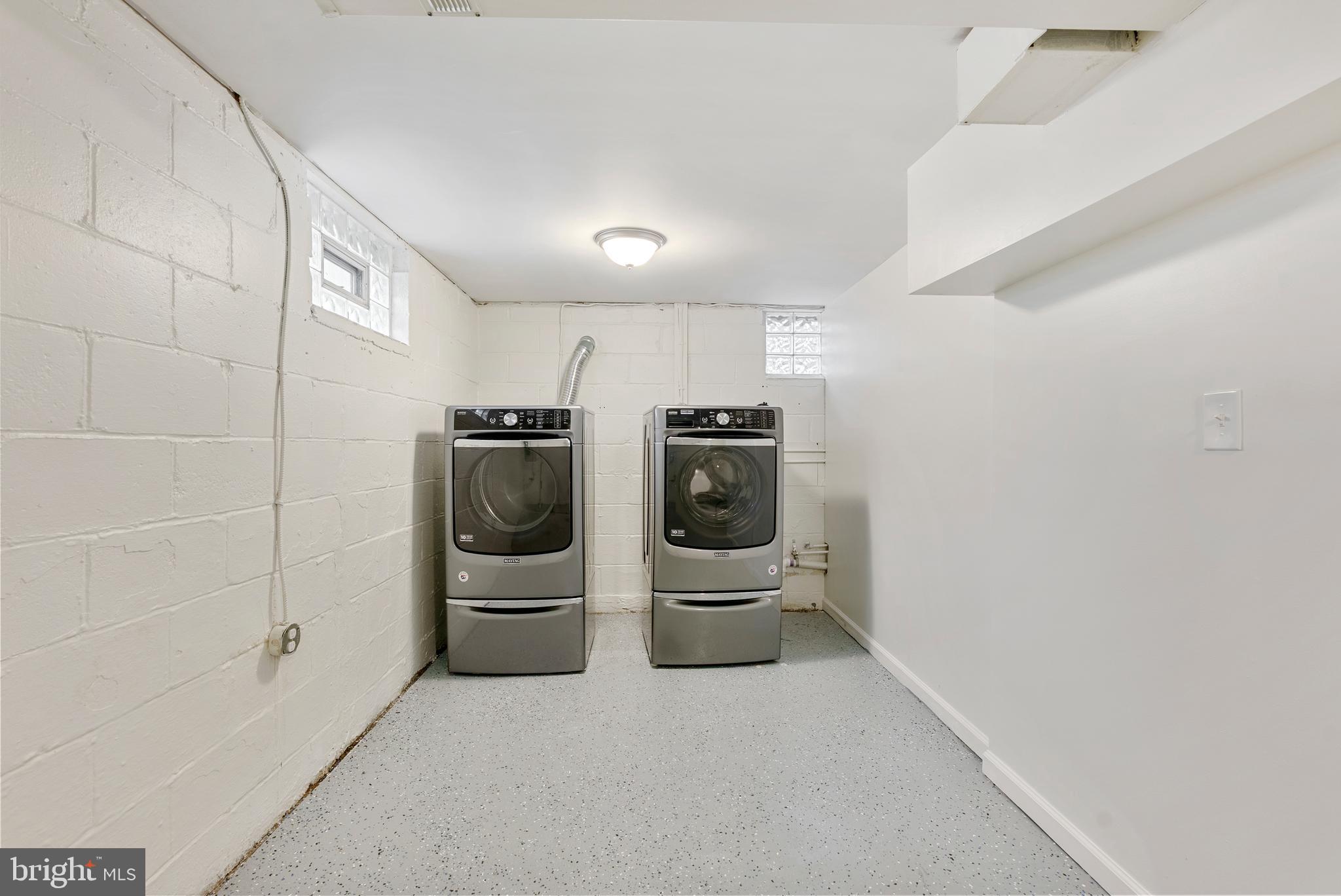 PARKVILLE SUMMIT - Residential