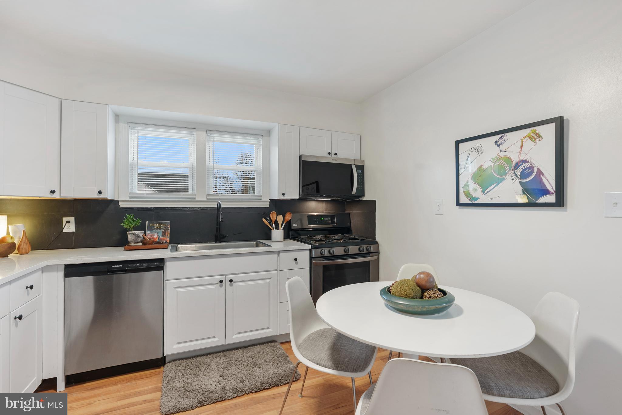 PARKVILLE SUMMIT - Residential