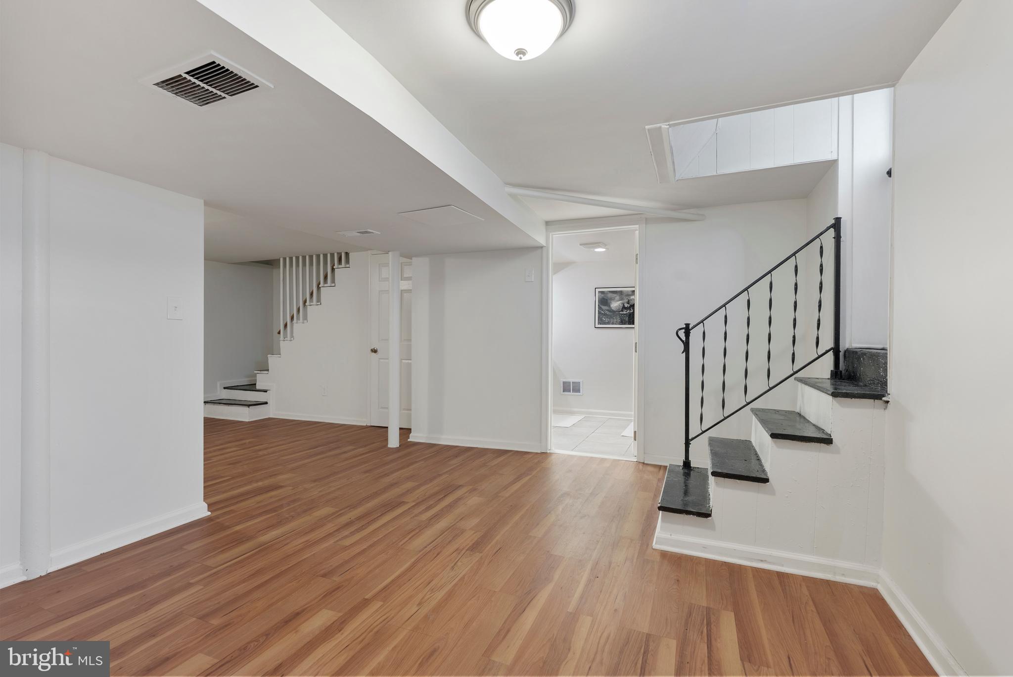 PARKVILLE SUMMIT - Residential