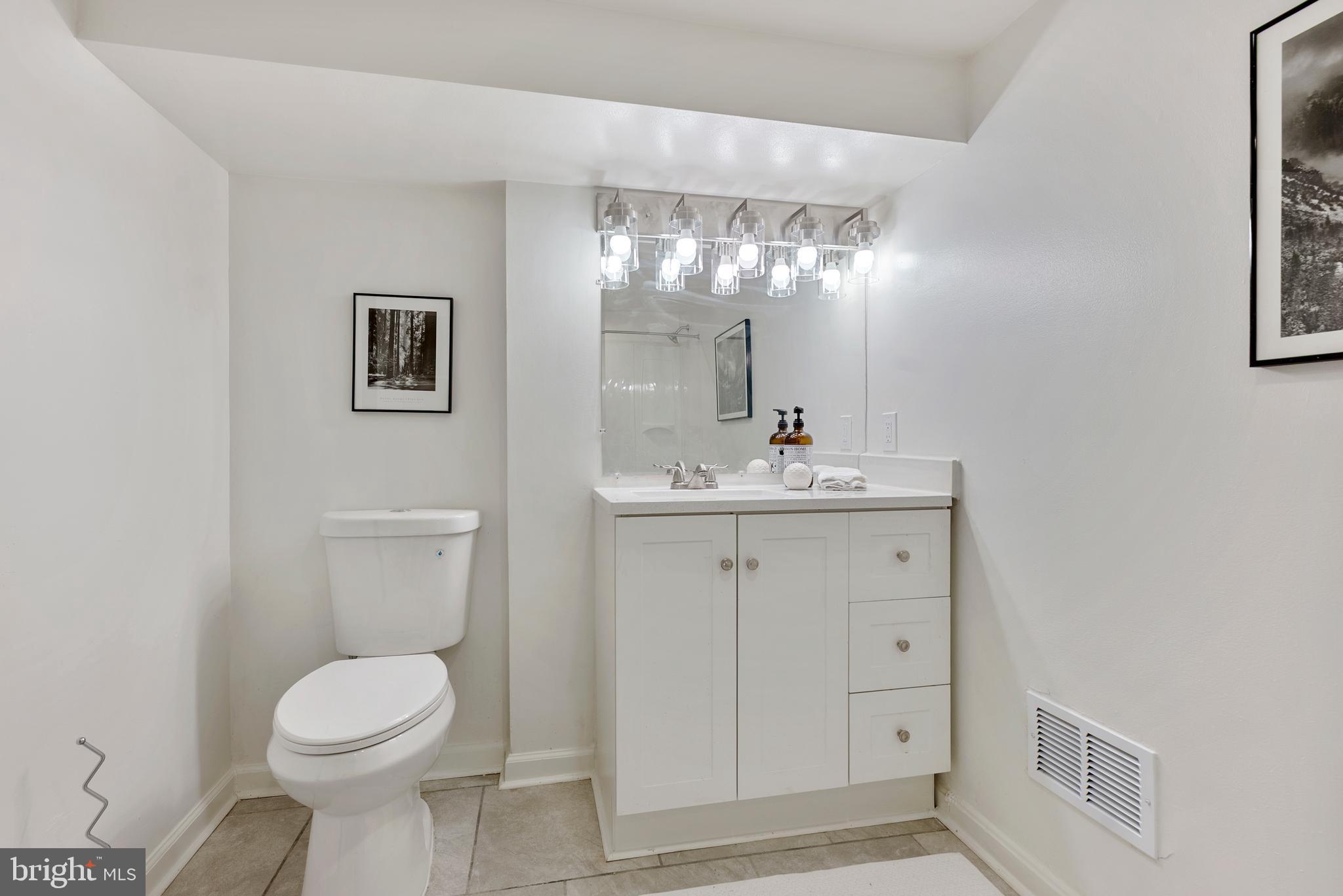 PARKVILLE SUMMIT - Residential