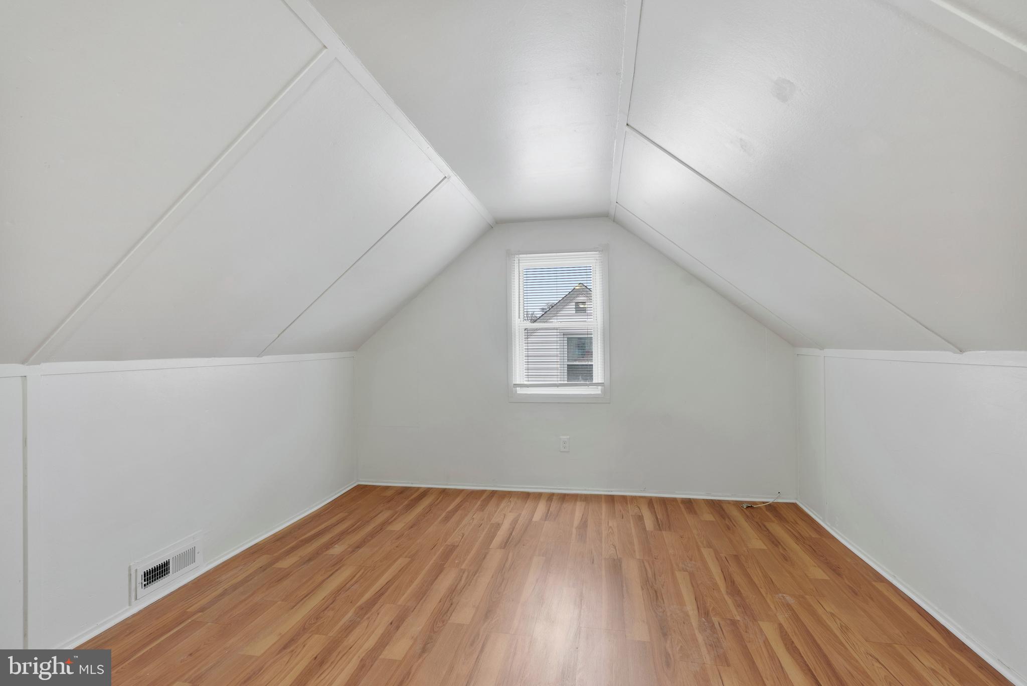 PARKVILLE SUMMIT - Residential