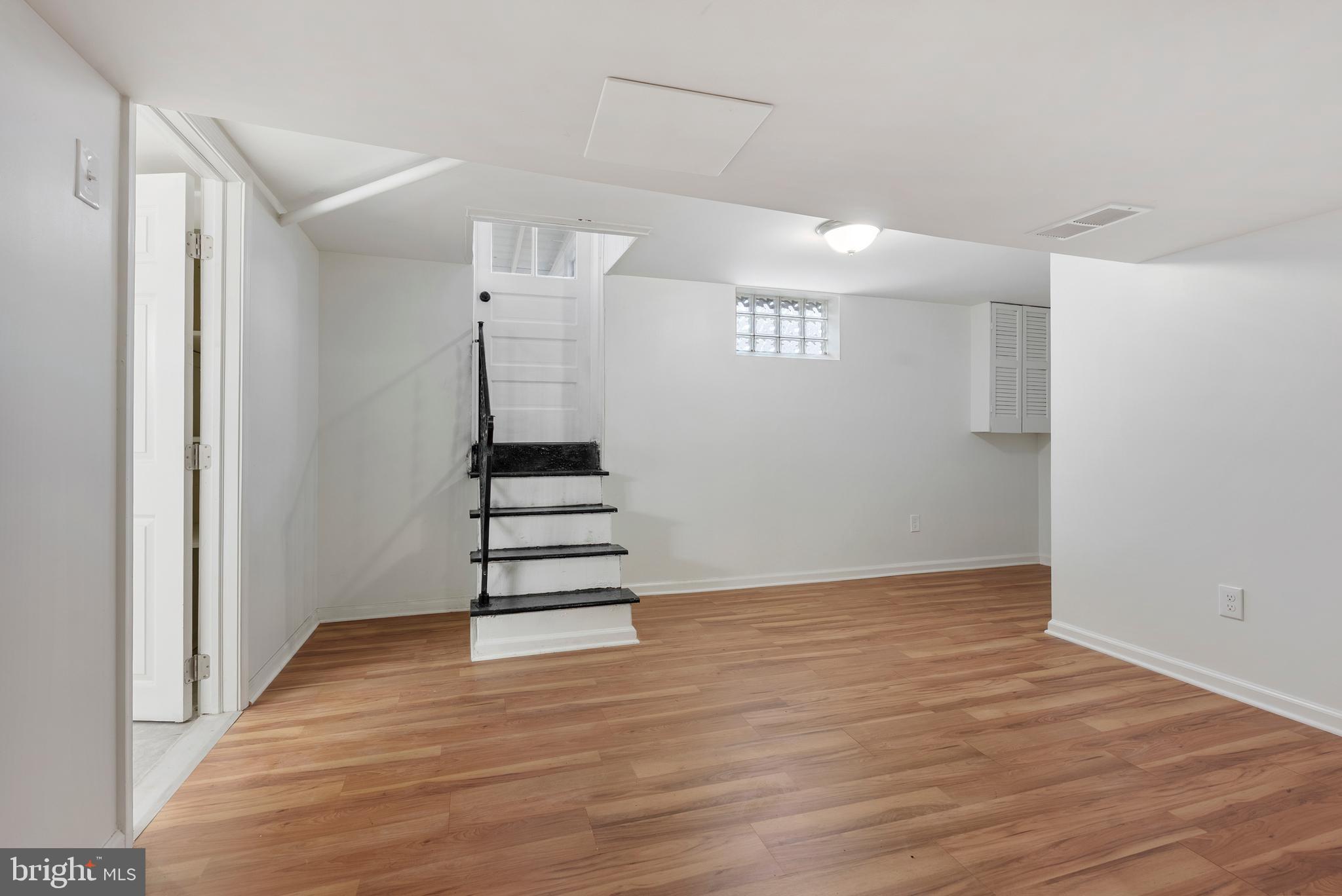 PARKVILLE SUMMIT - Residential