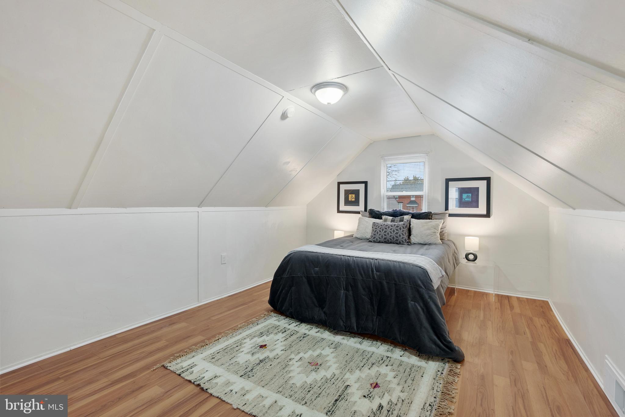 PARKVILLE SUMMIT - Residential