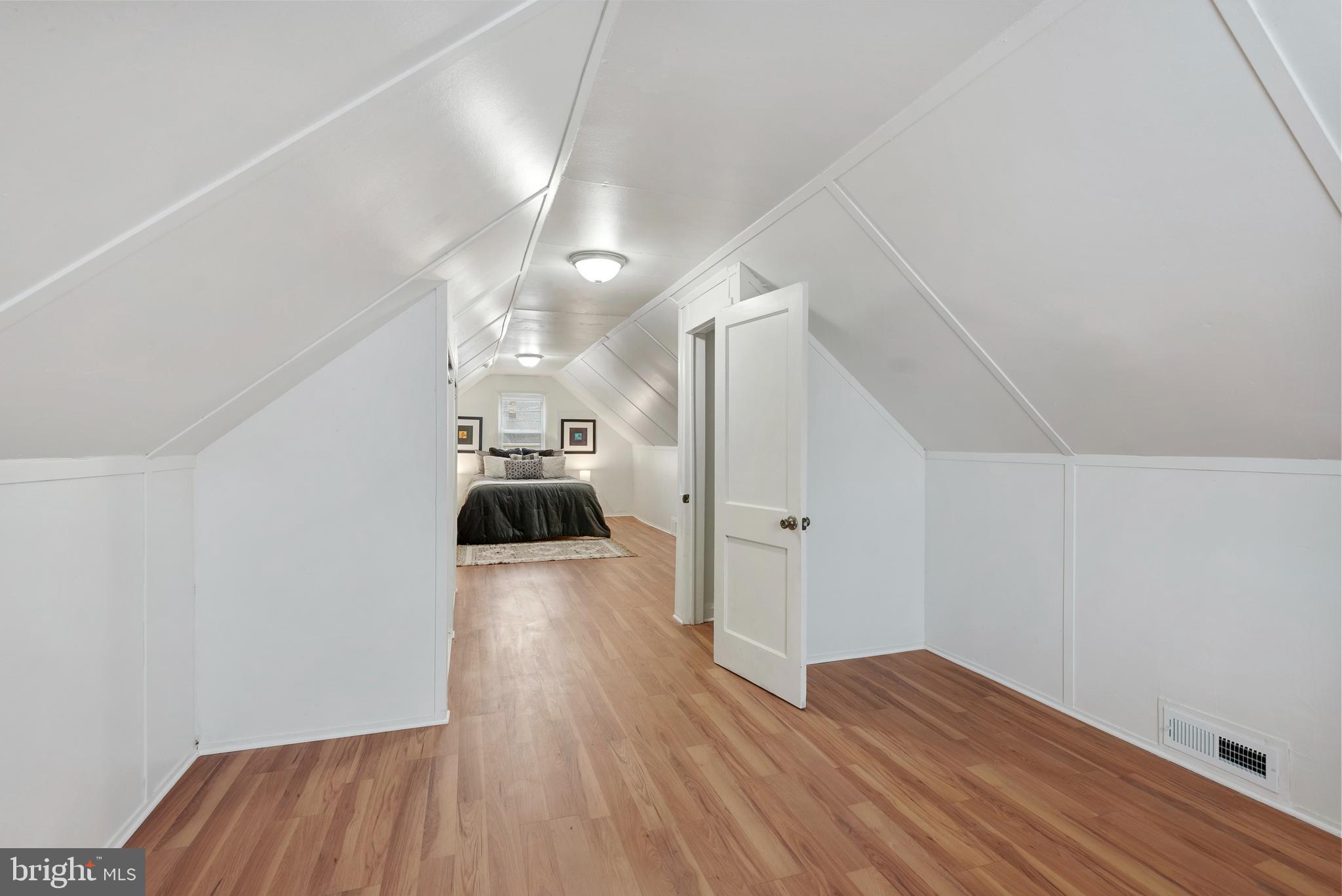 PARKVILLE SUMMIT - Residential