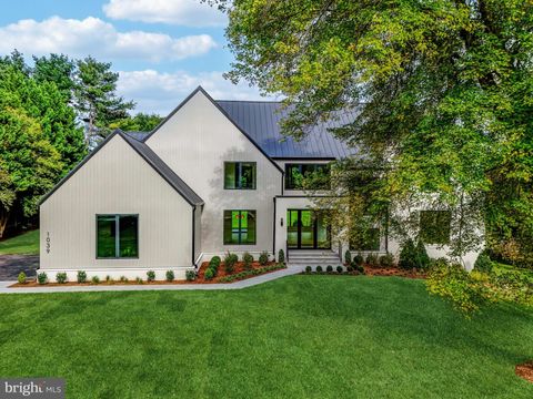 1039 HARRIMAN STREET GREAT FALLS VA 22066