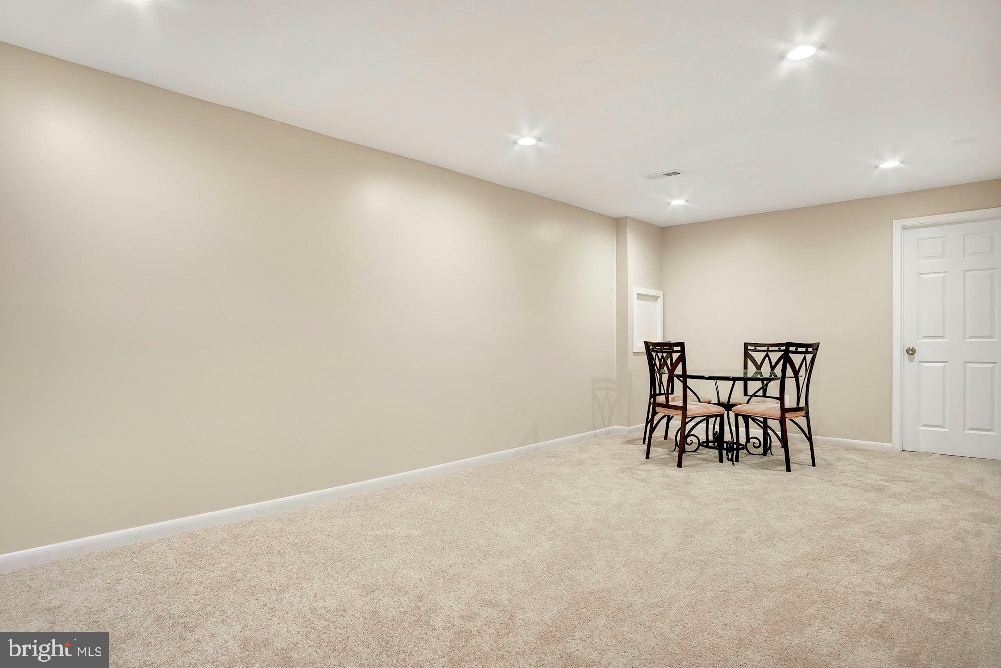 HUNTERS WOODS - Residential