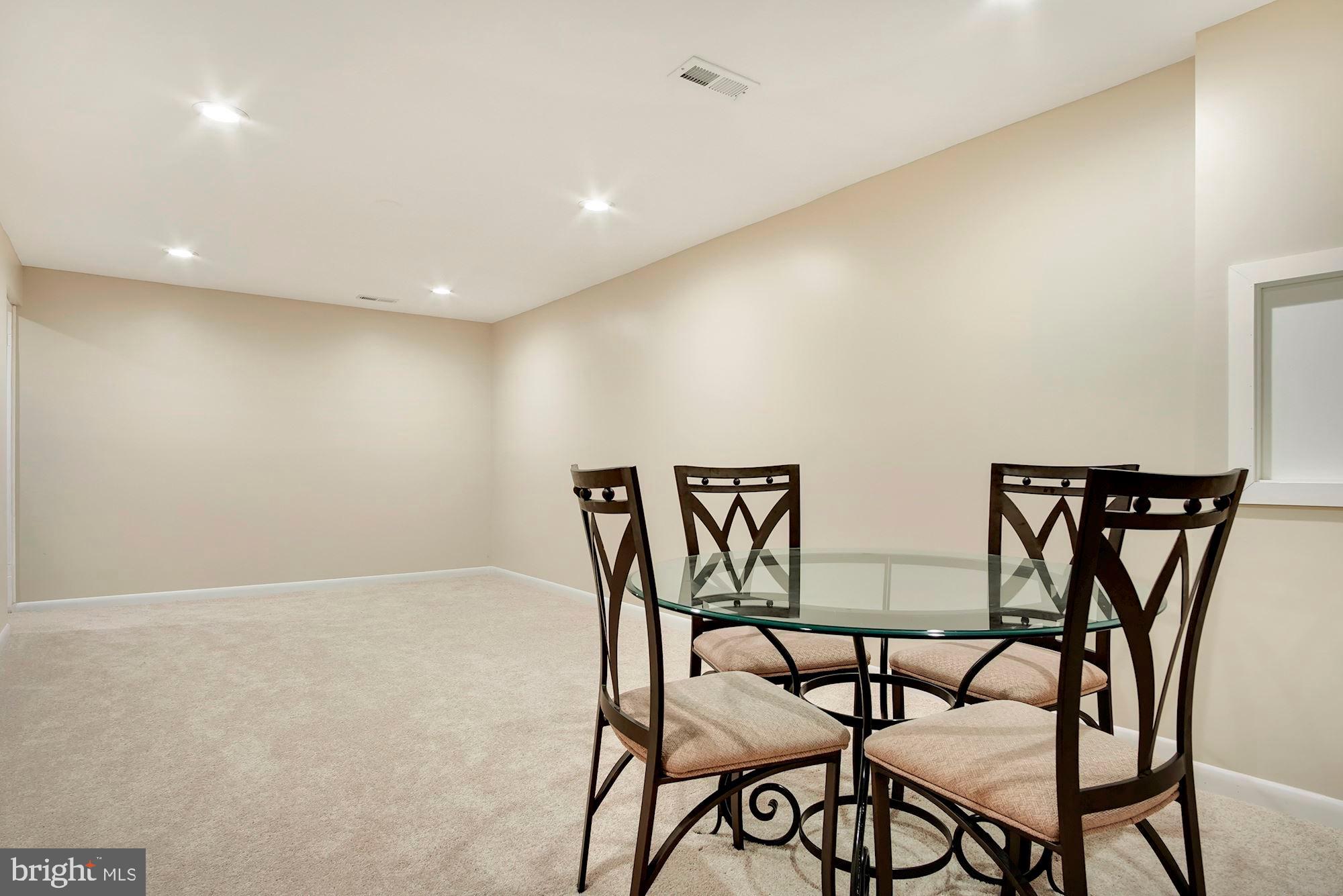 HUNTERS WOODS - Residential