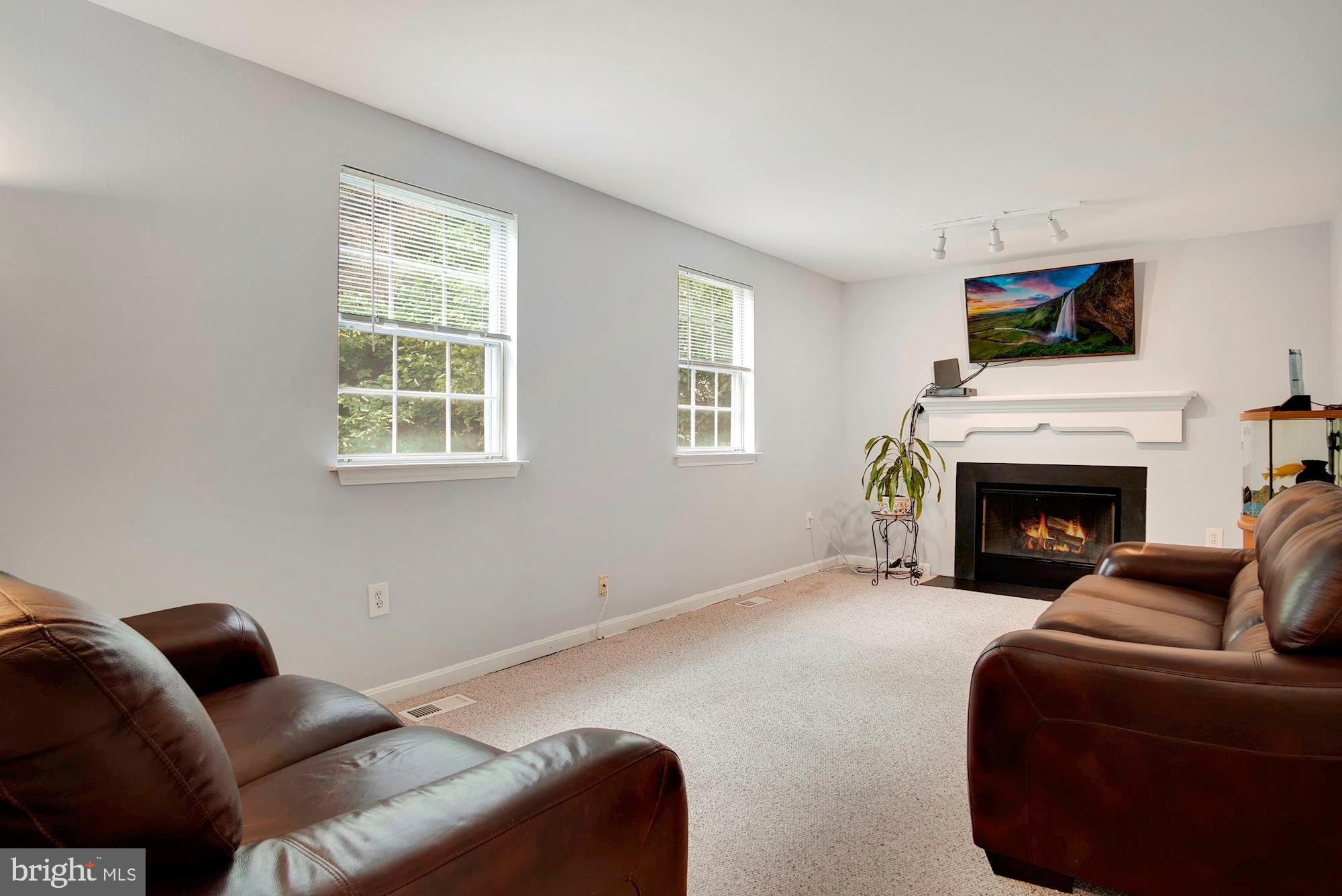 HUNTERS WOODS - Residential