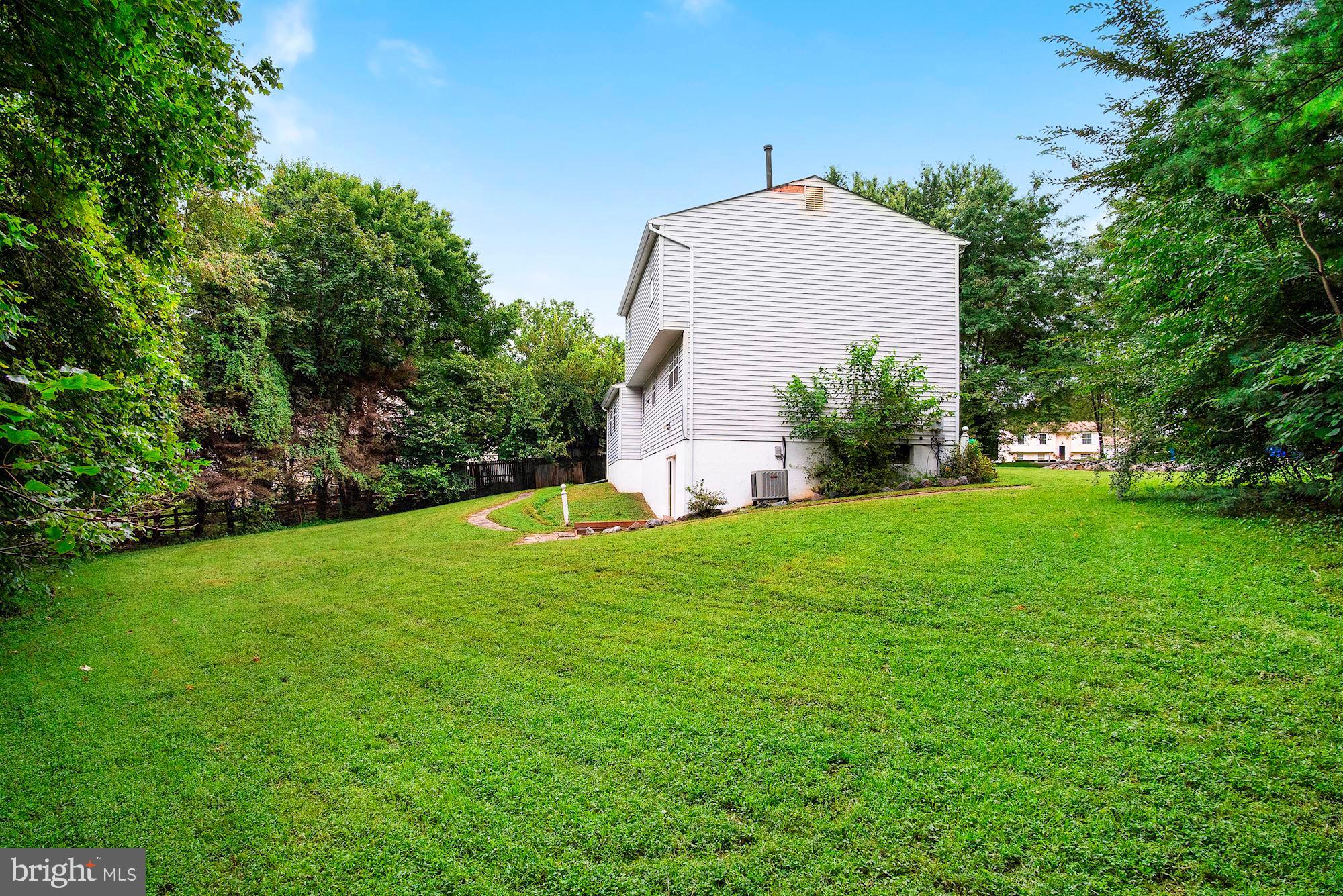 HUNTERS WOODS - Residential