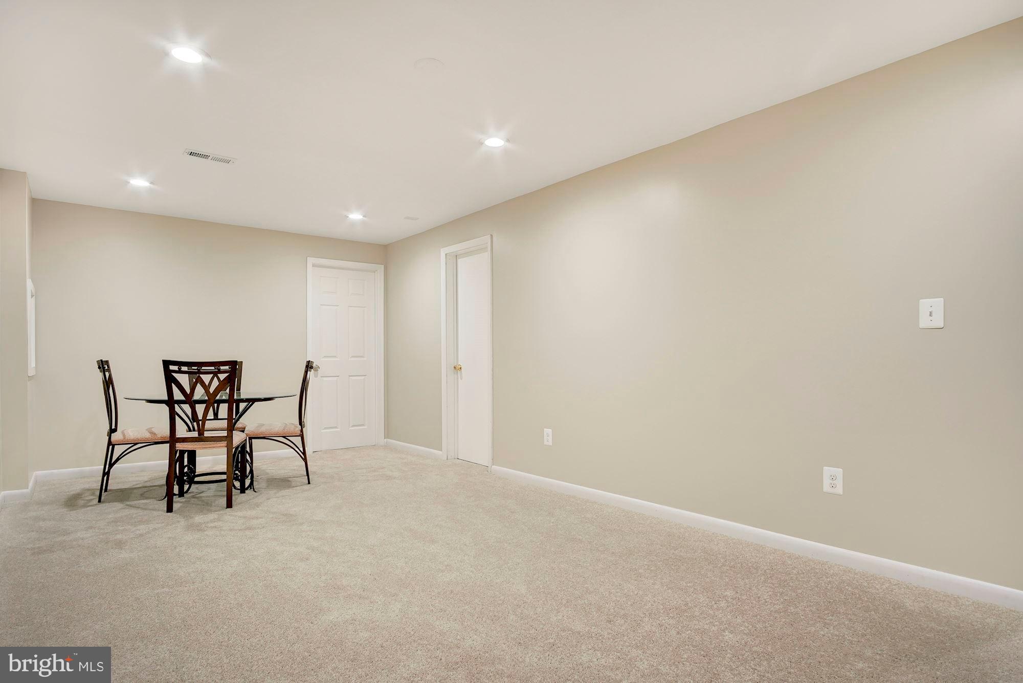 HUNTERS WOODS - Residential