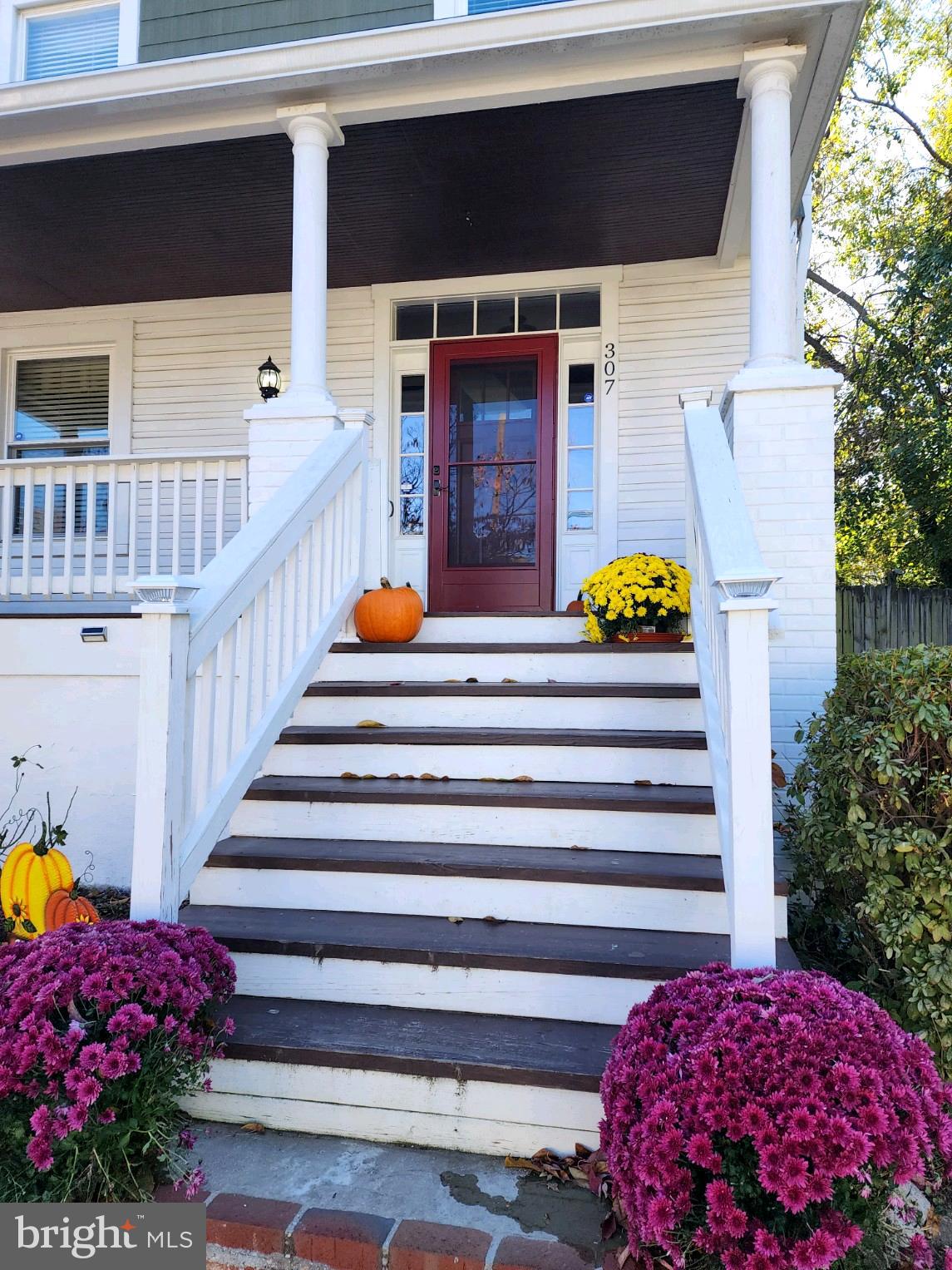 LANDSDOWNE - Residential