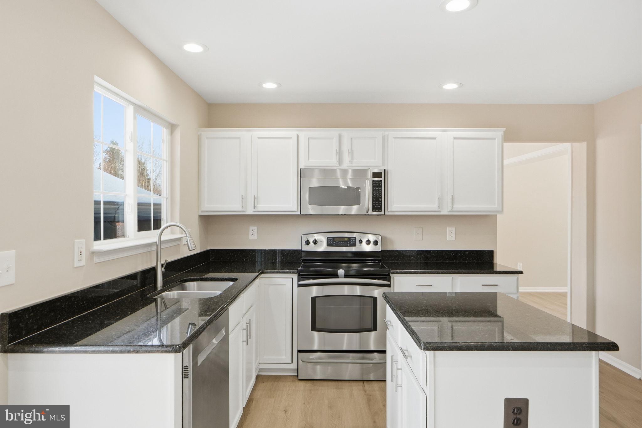 BLOOMS CROSSING - Residential