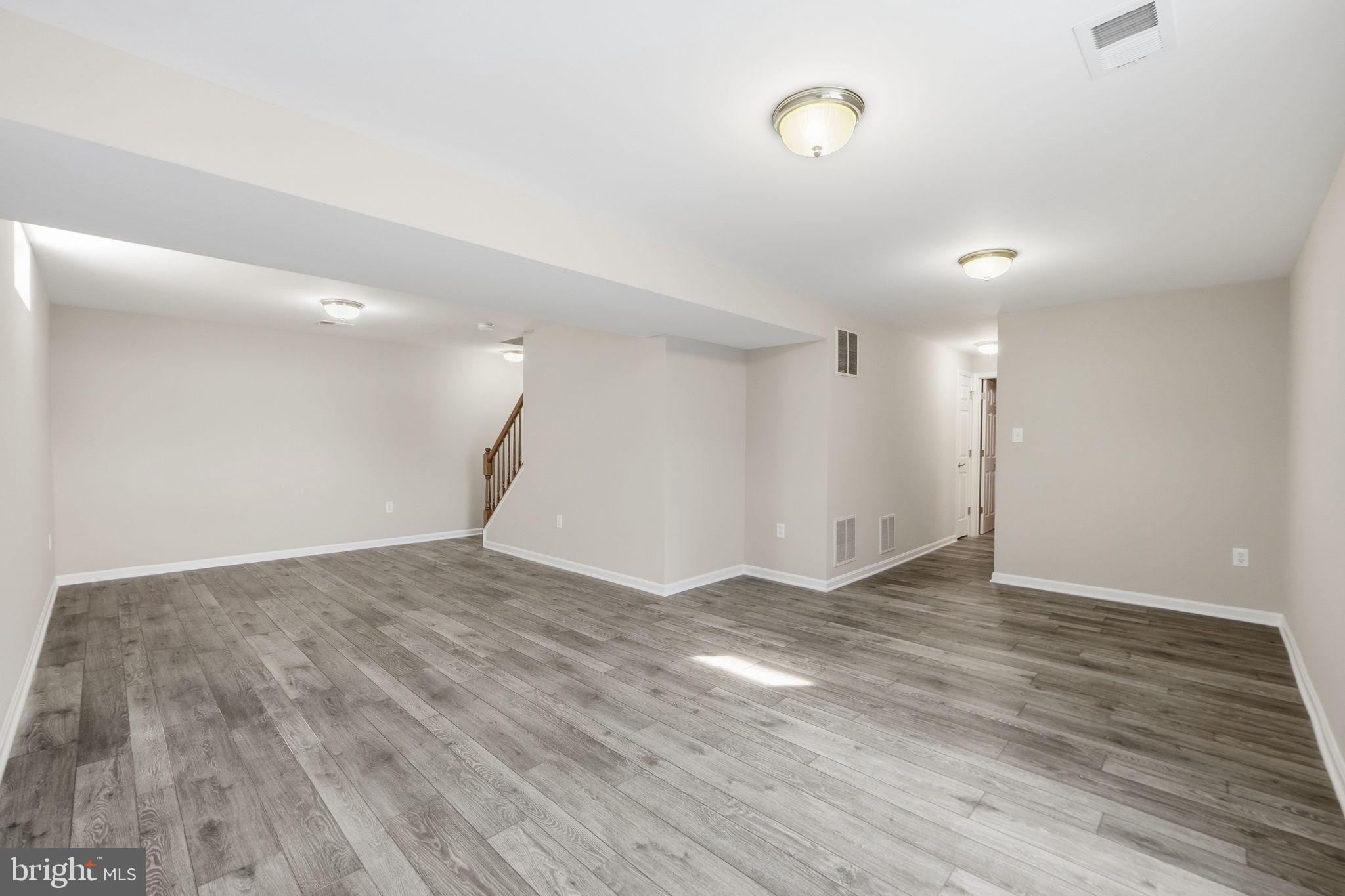 BLOOMS CROSSING - Residential