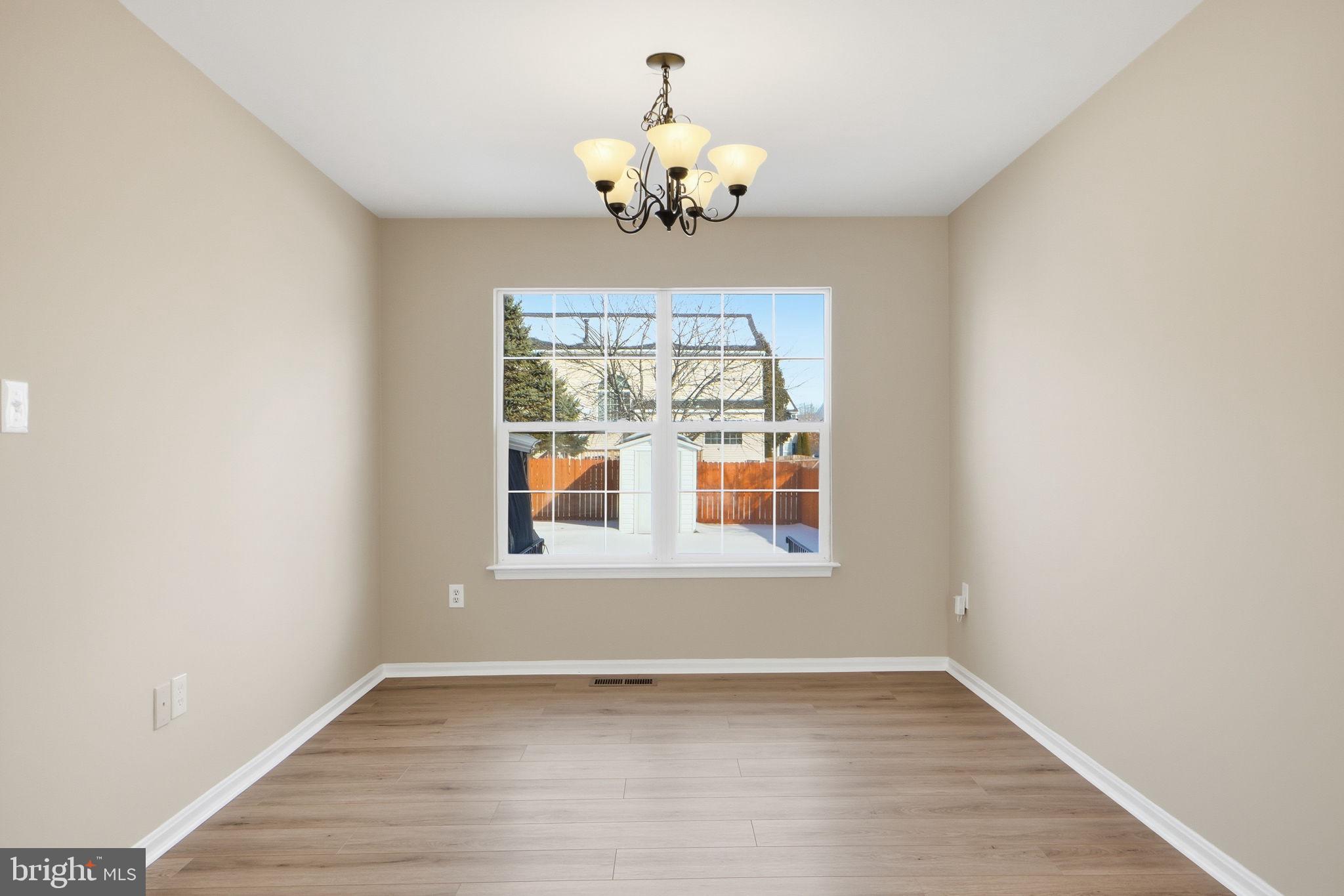 BLOOMS CROSSING - Residential