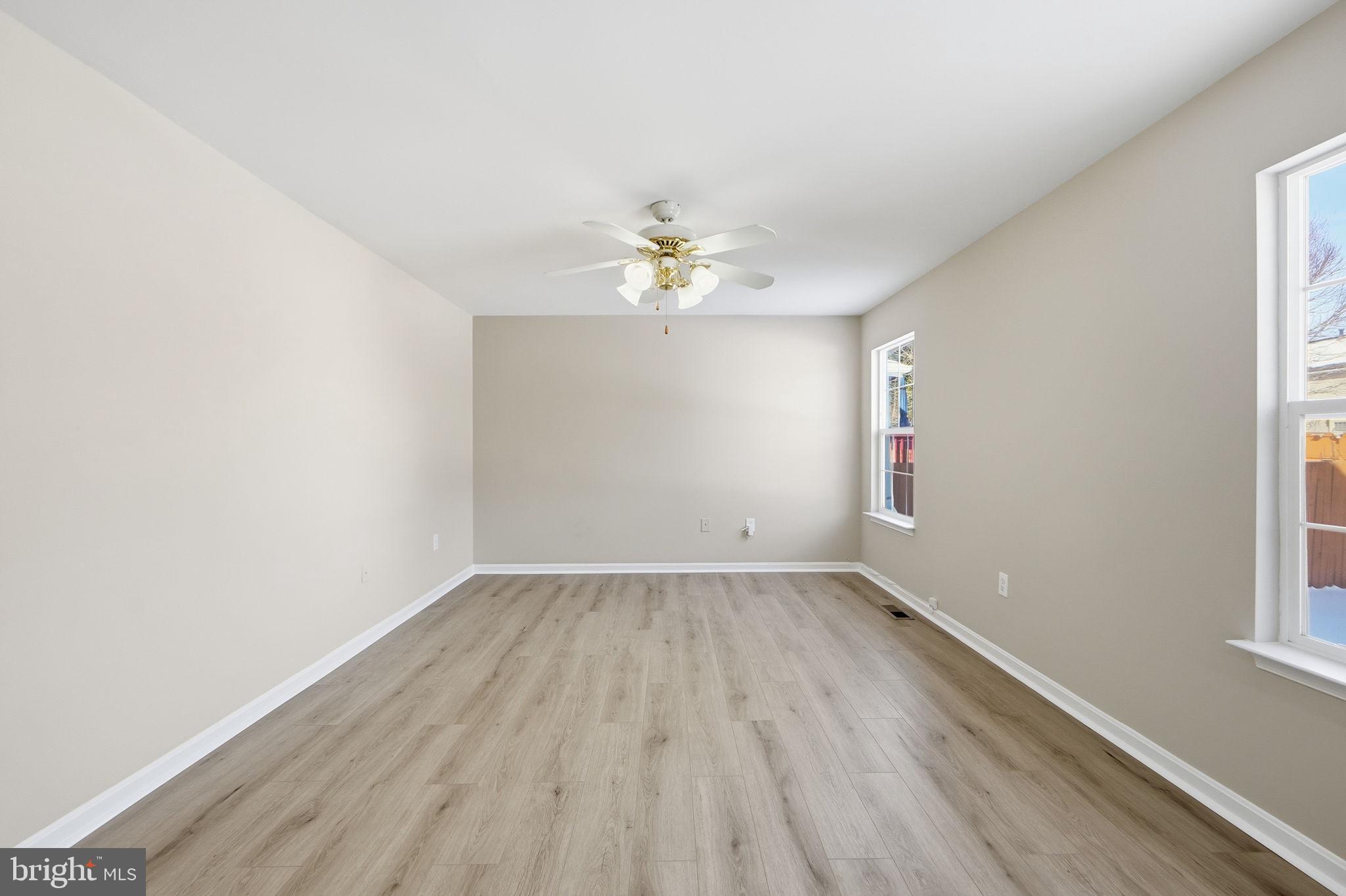 BLOOMS CROSSING - Residential