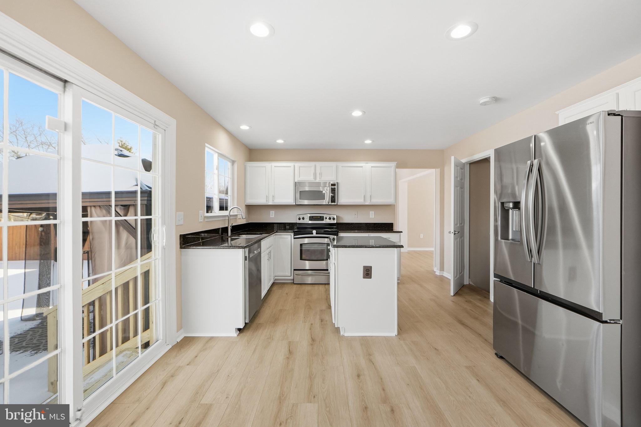 BLOOMS CROSSING - Residential