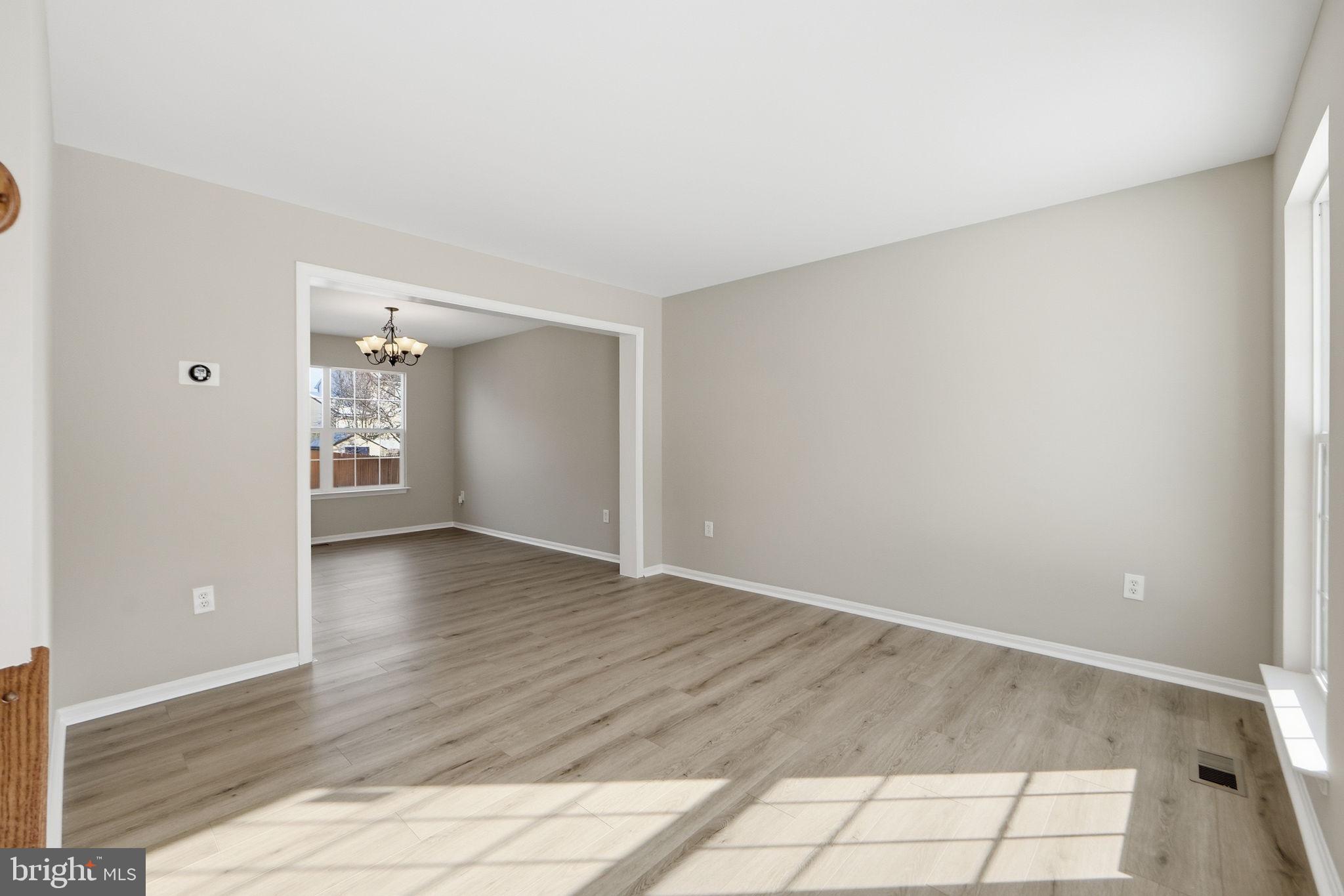 BLOOMS CROSSING - Residential