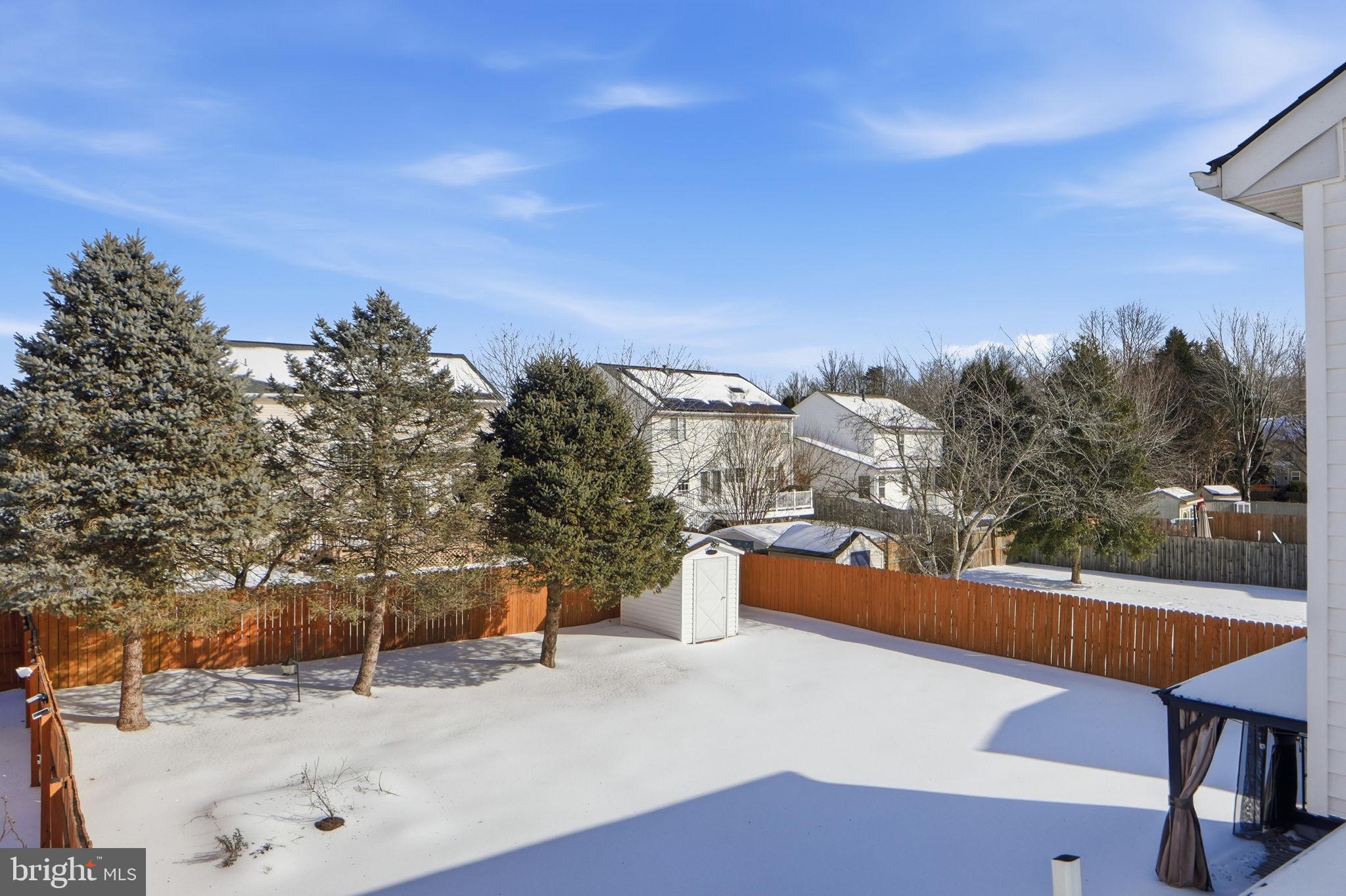 BLOOMS CROSSING - Residential