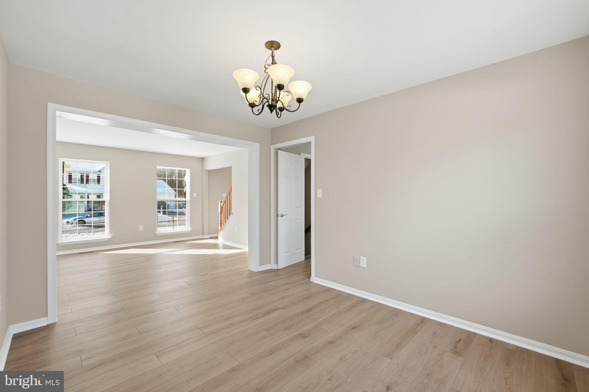 BLOOMS CROSSING - Residential