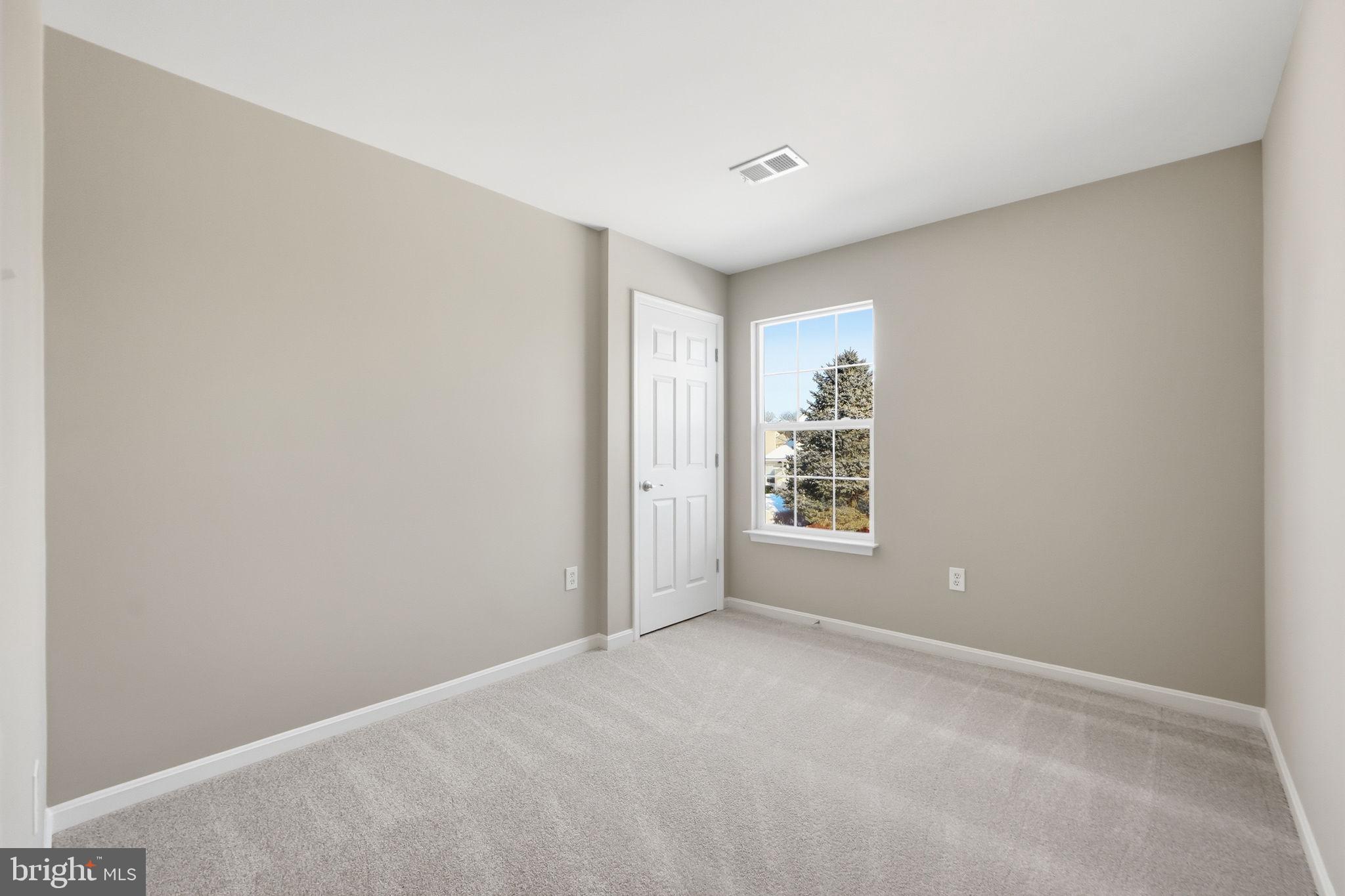 BLOOMS CROSSING - Residential