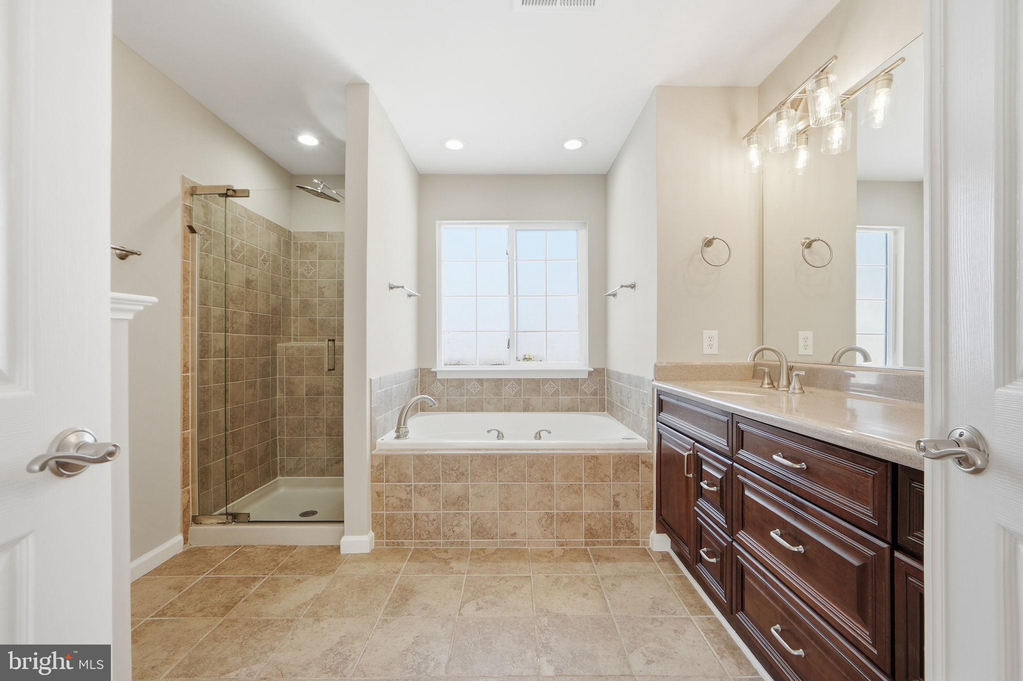 BLOOMS CROSSING - Residential