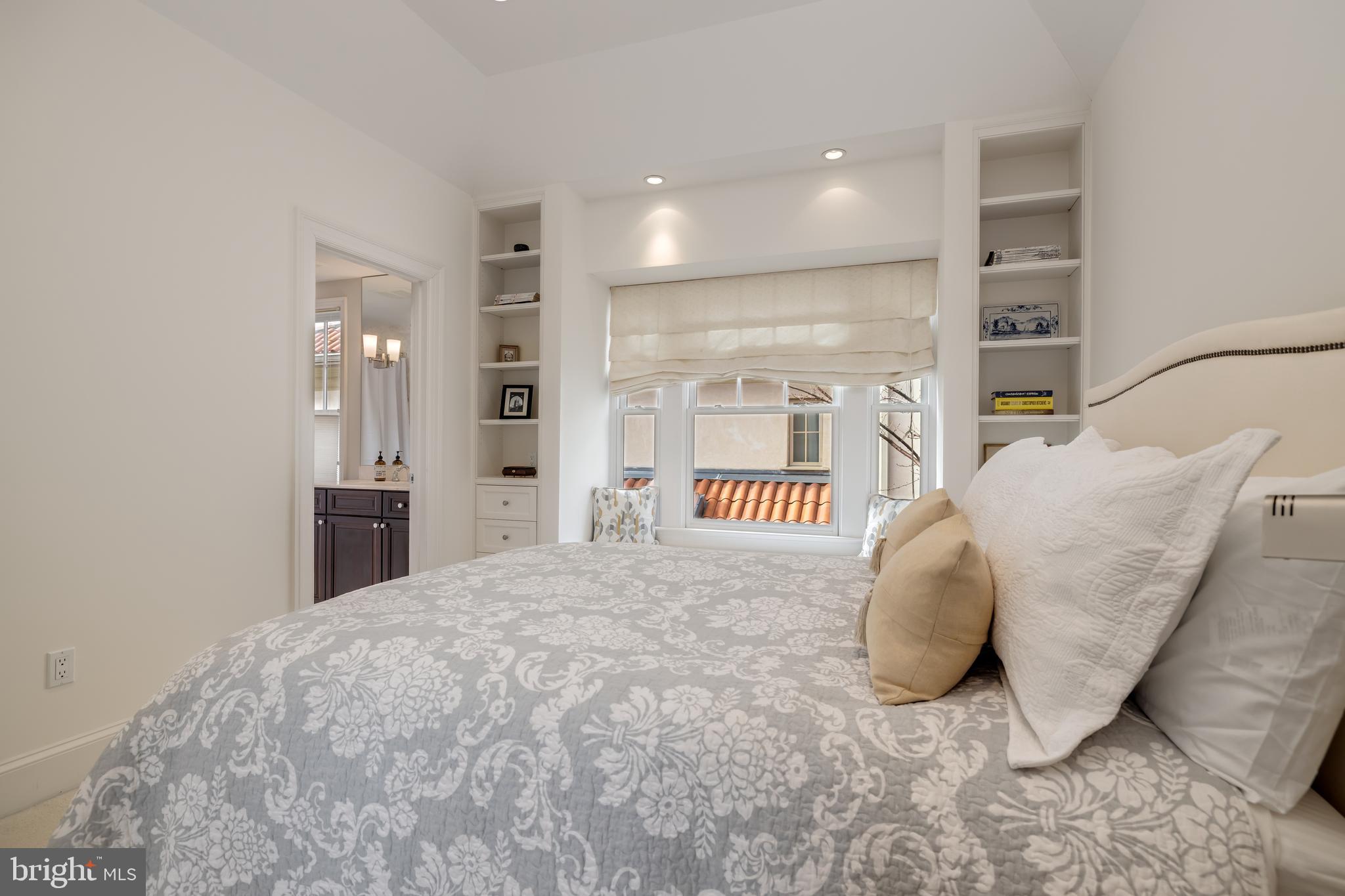 CLEVELAND PARK - Residential
