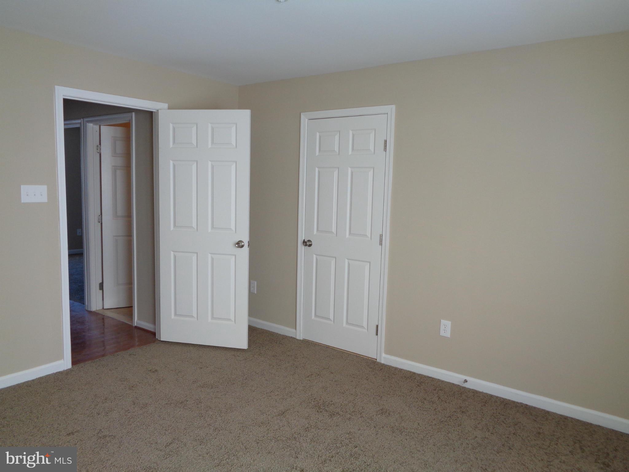 LAKEWOOD EST SUB - Residential Lease
