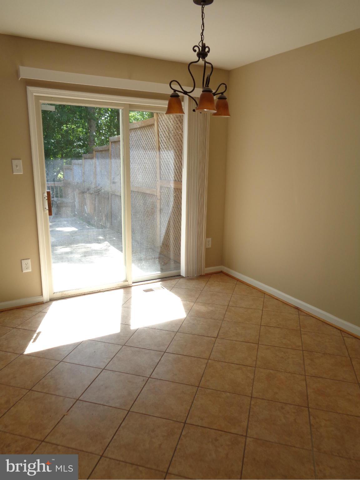 LAKEWOOD EST SUB - Residential Lease