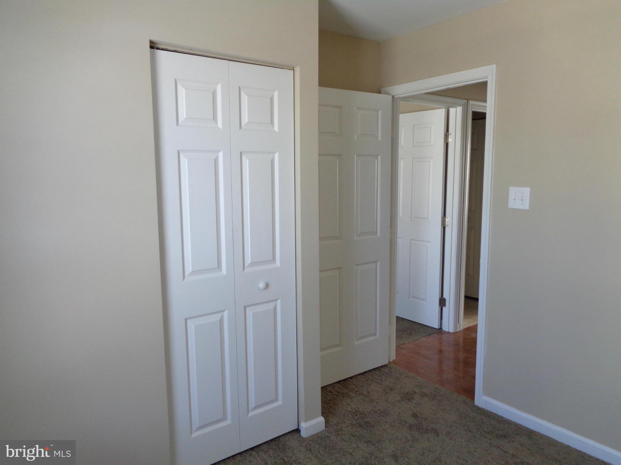 LAKEWOOD EST SUB - Residential Lease