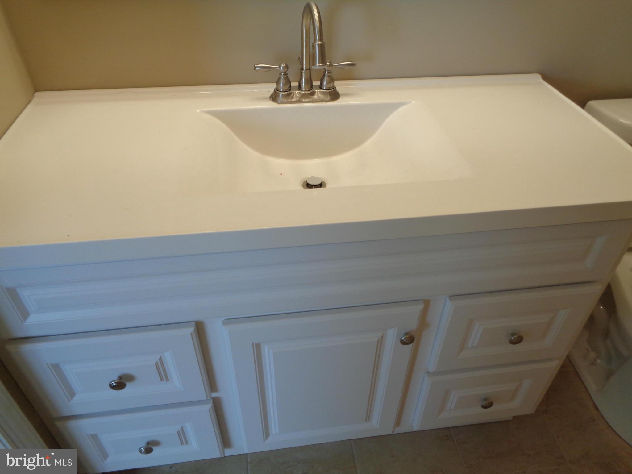 LAKEWOOD EST SUB - Residential Lease