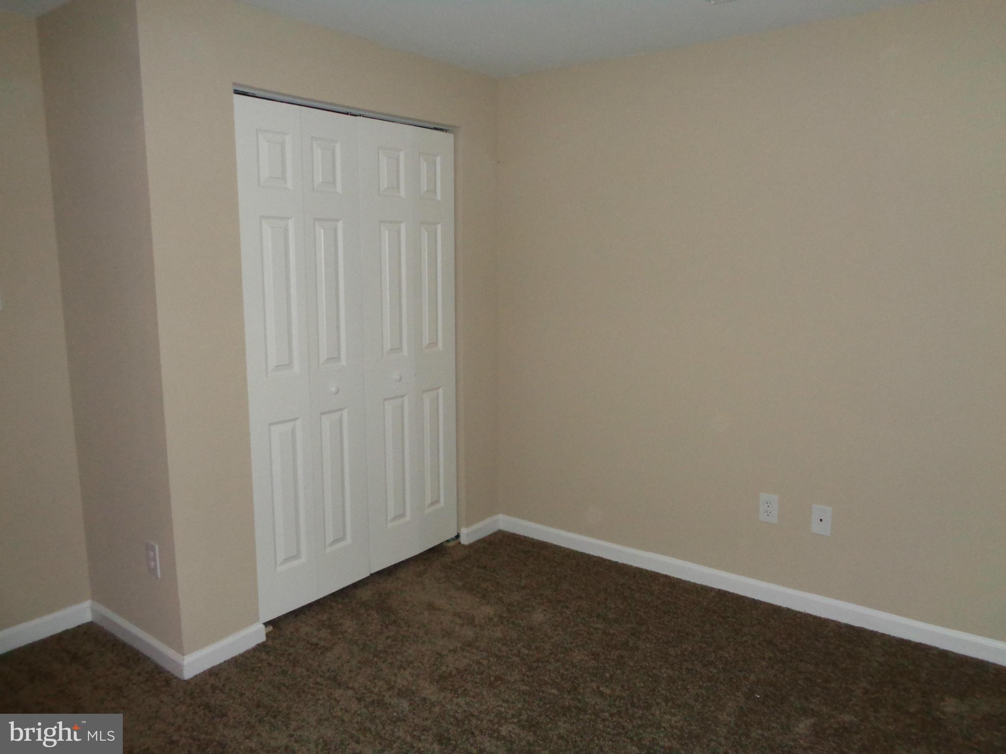 LAKEWOOD EST SUB - Residential Lease