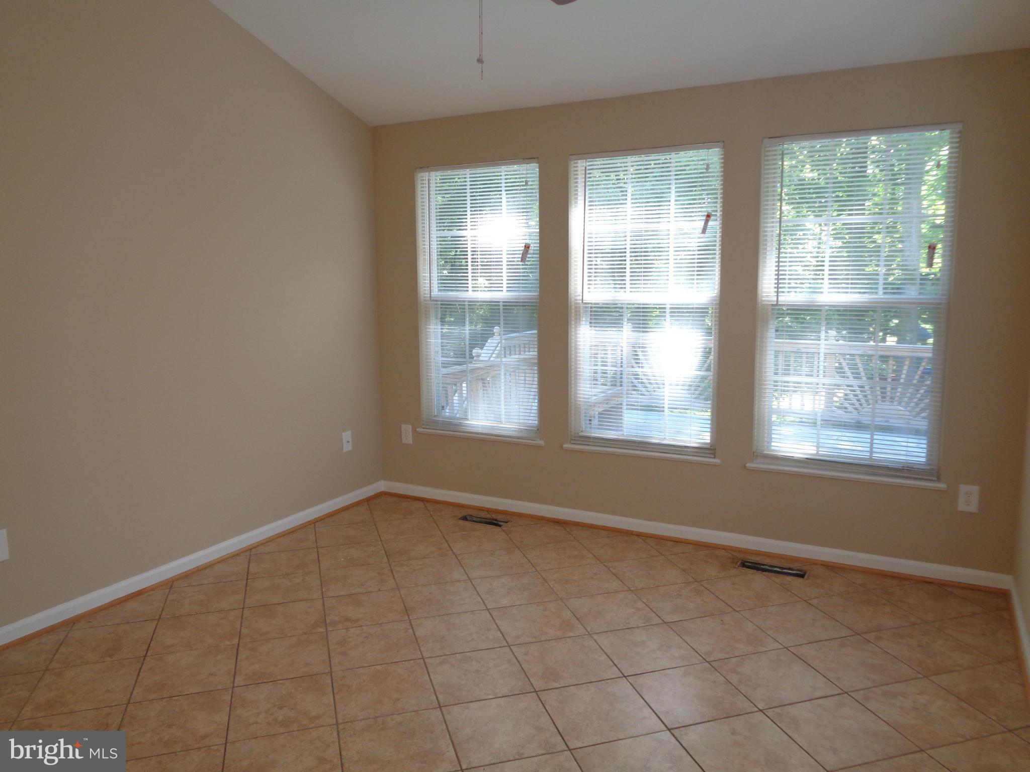 LAKEWOOD EST SUB - Residential Lease