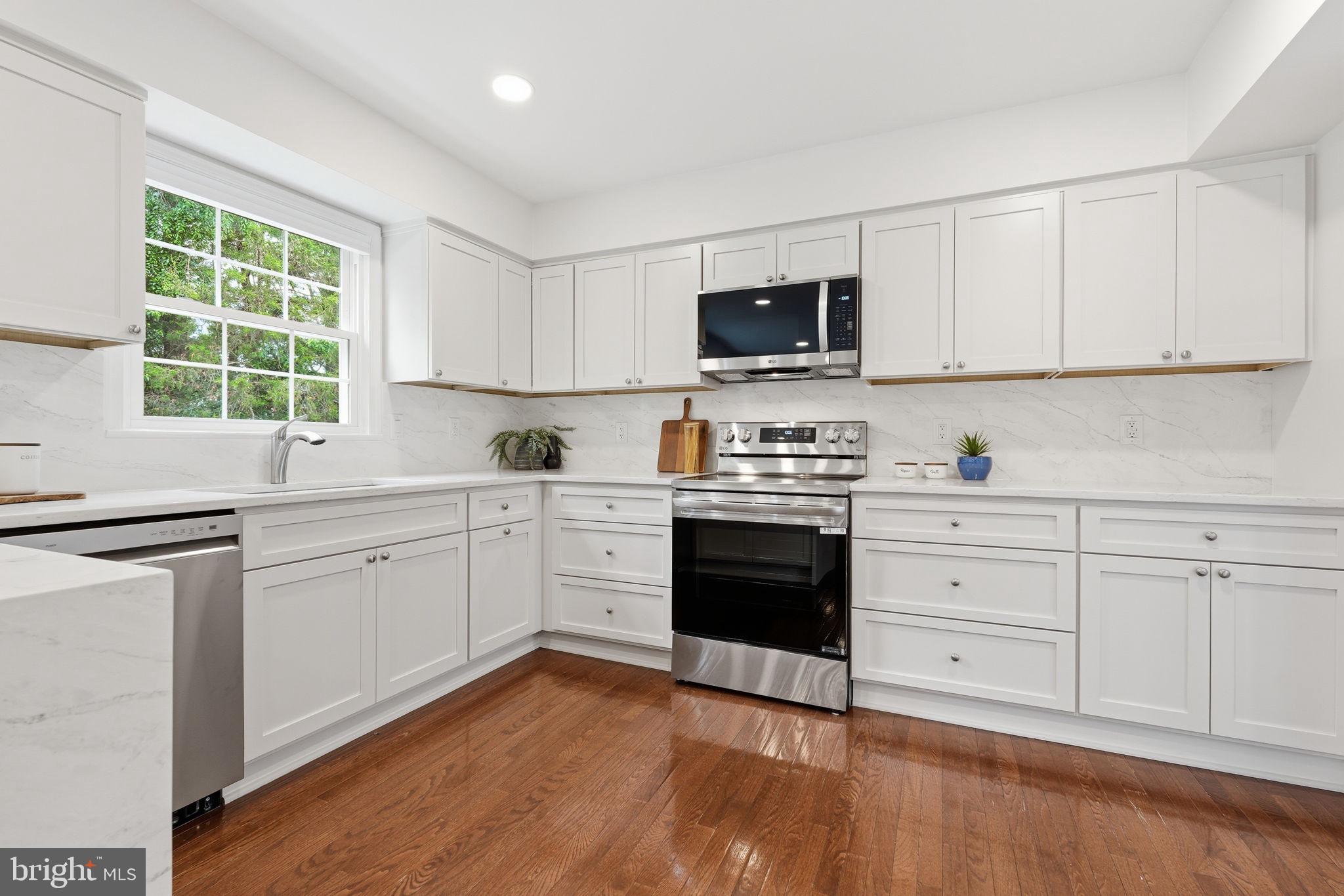 1122 BETTSTRAIL WAY