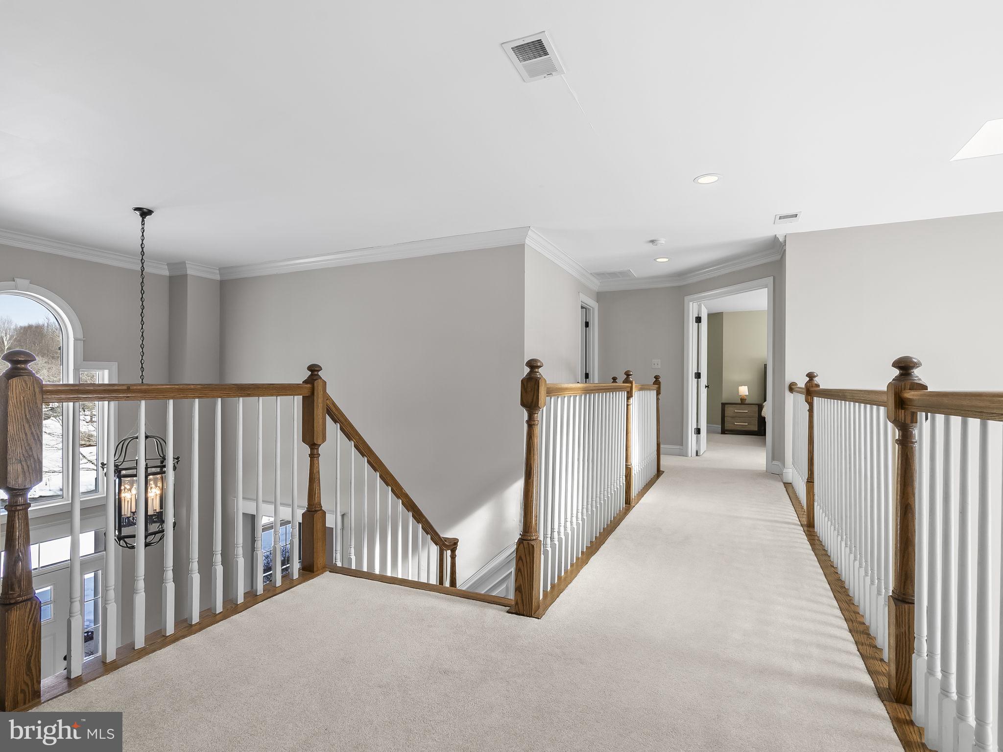 TALL OAKS - Residential