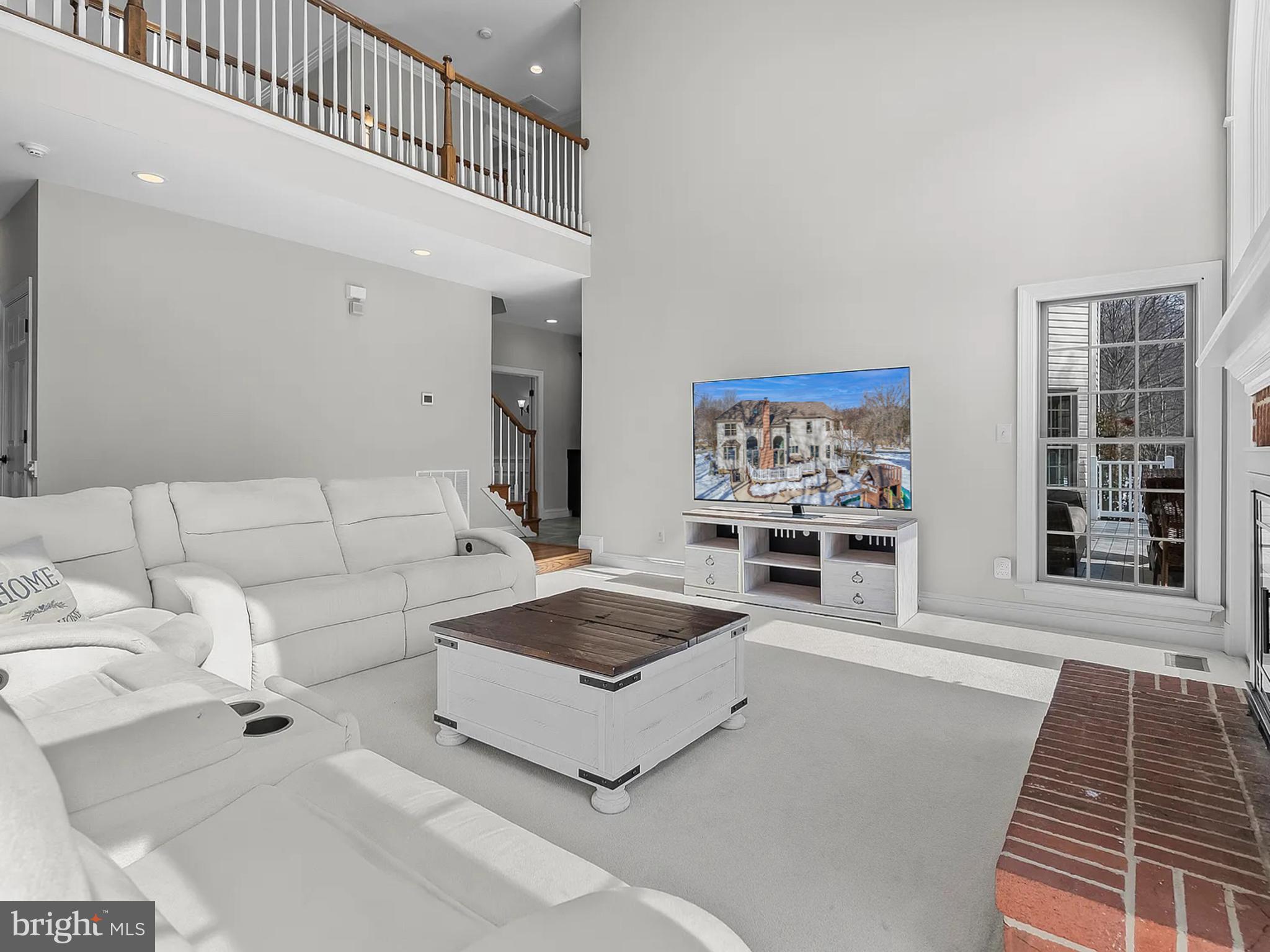 TALL OAKS - Residential