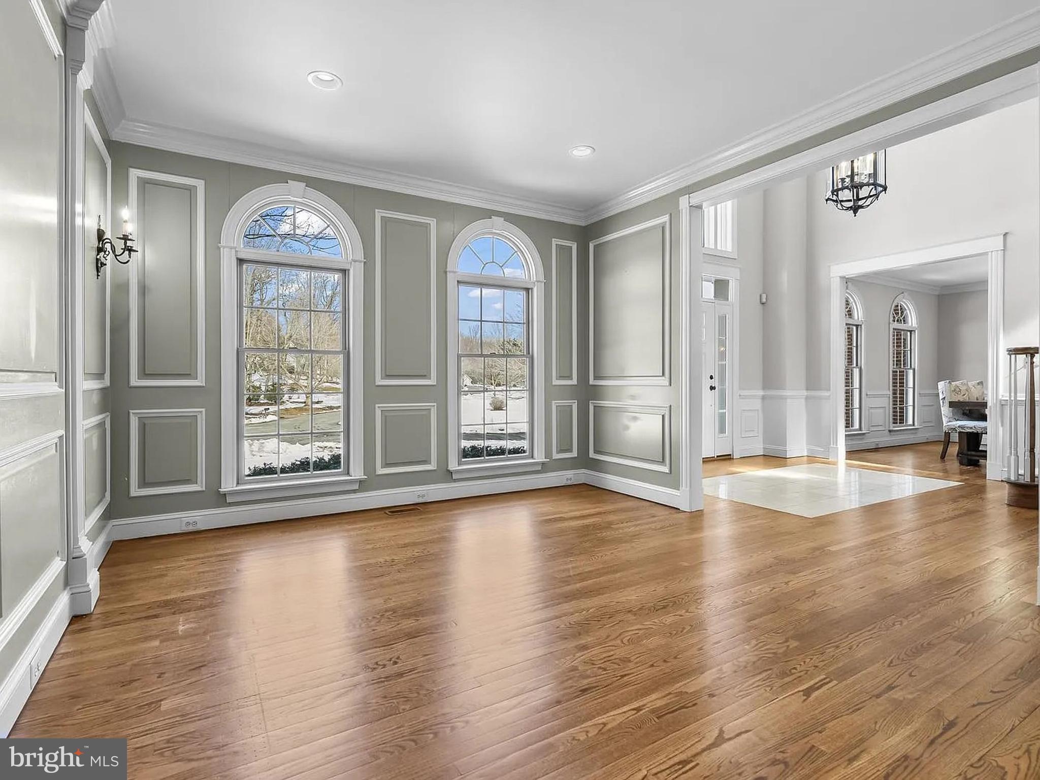 TALL OAKS - Residential