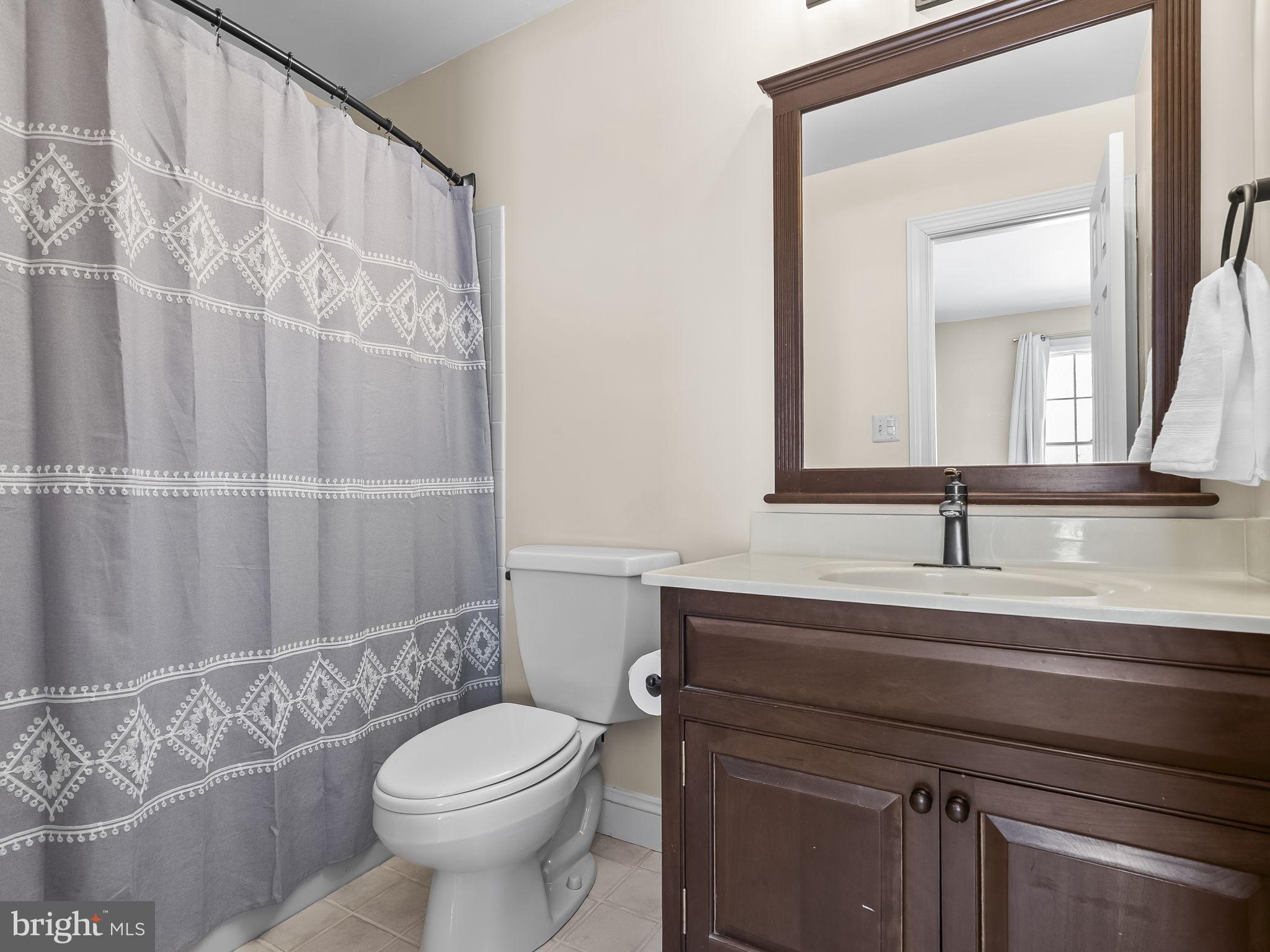 TALL OAKS - Residential