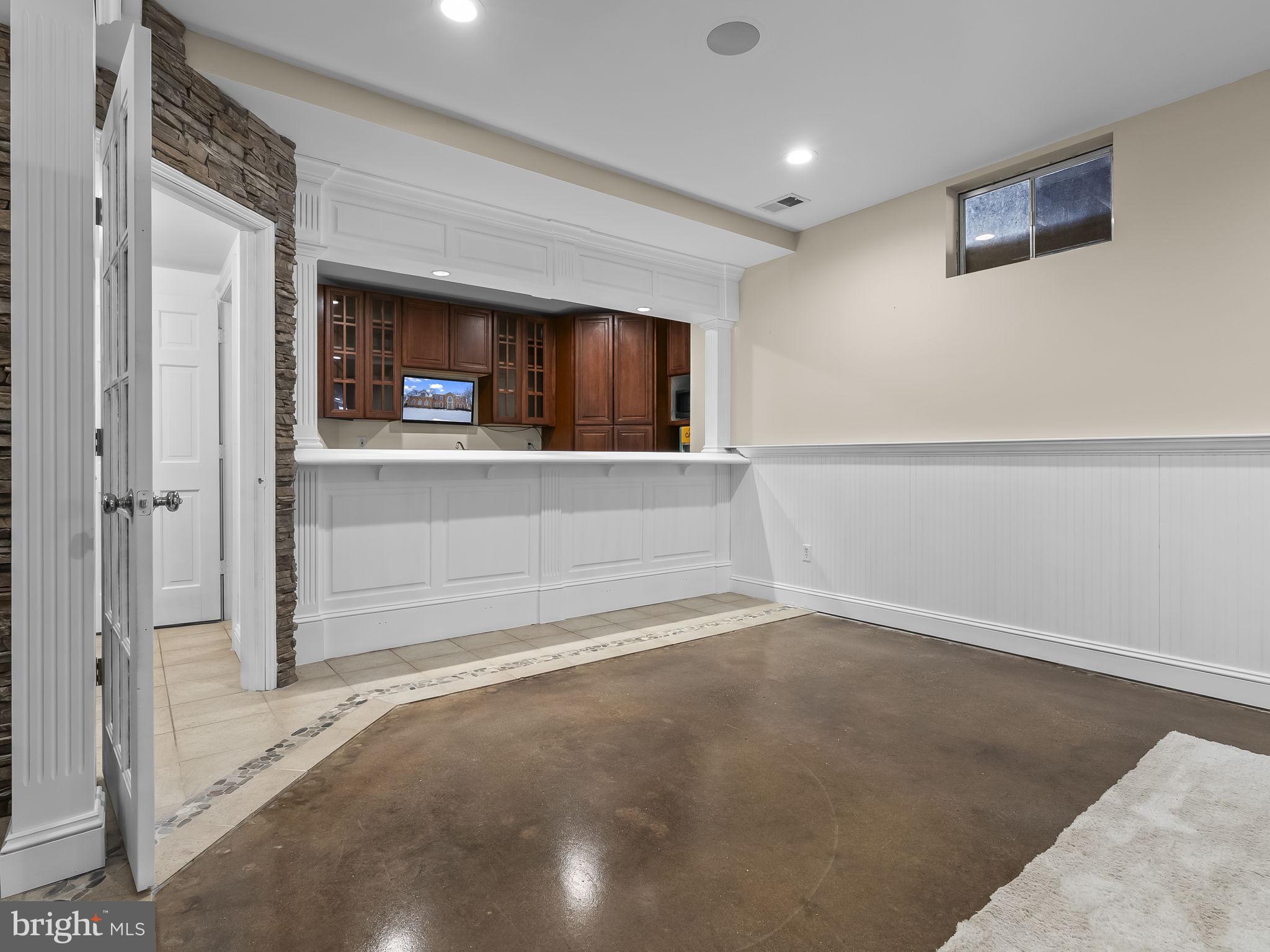 TALL OAKS - Residential