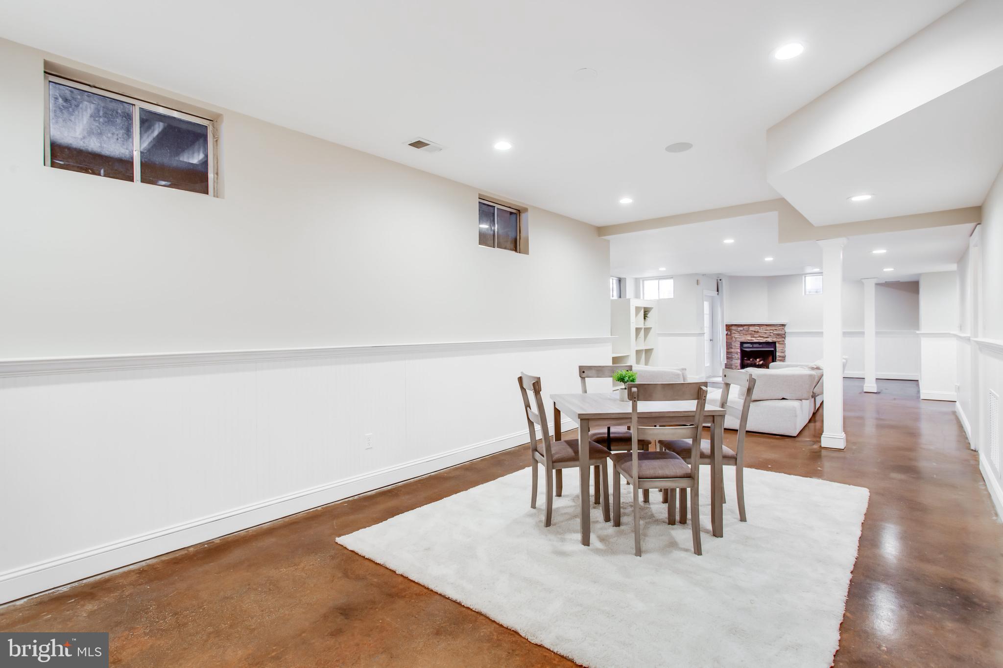 TALL OAKS - Residential