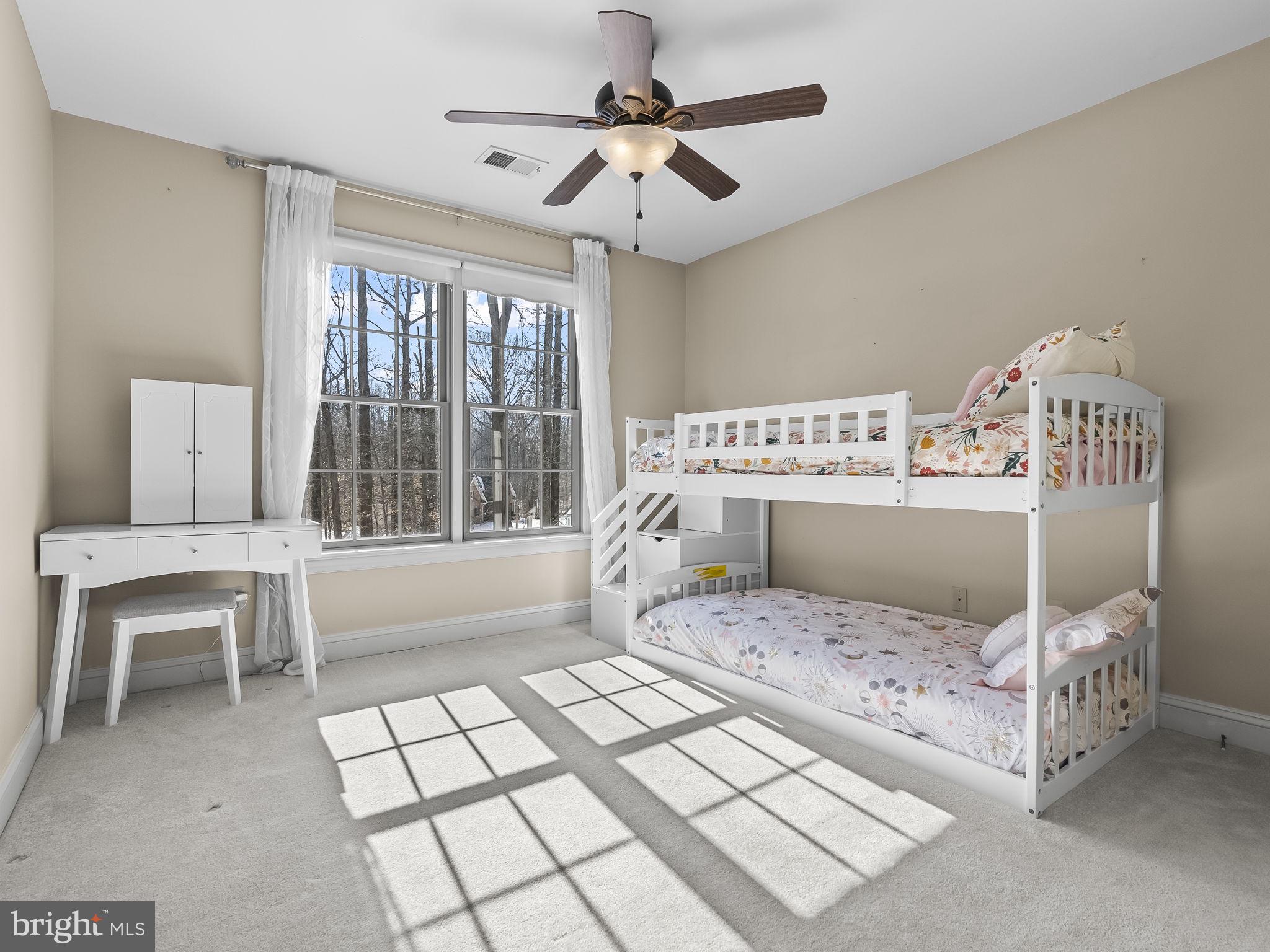 TALL OAKS - Residential